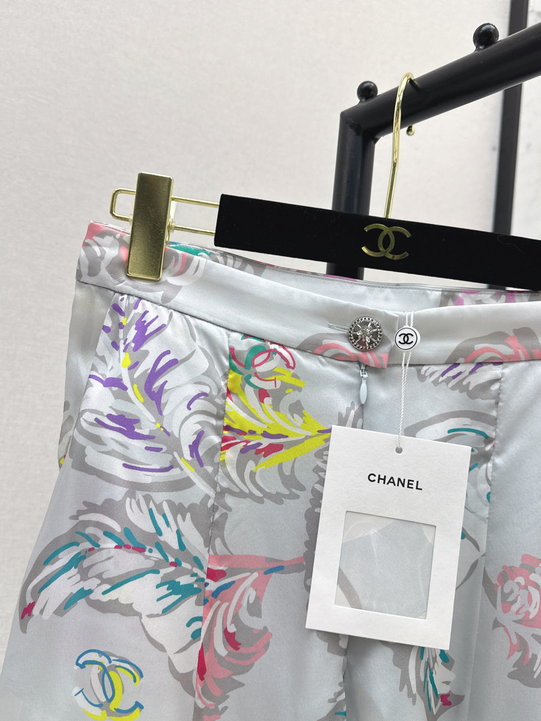 Chan 25ss silk pants