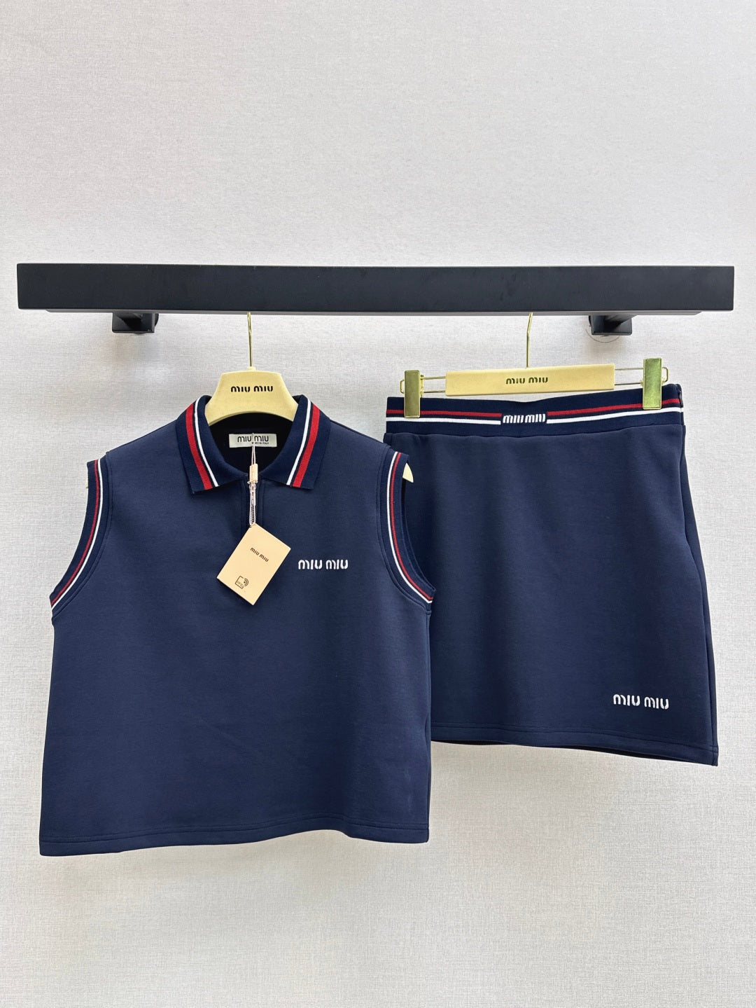 Miu 25ss vest skirt set