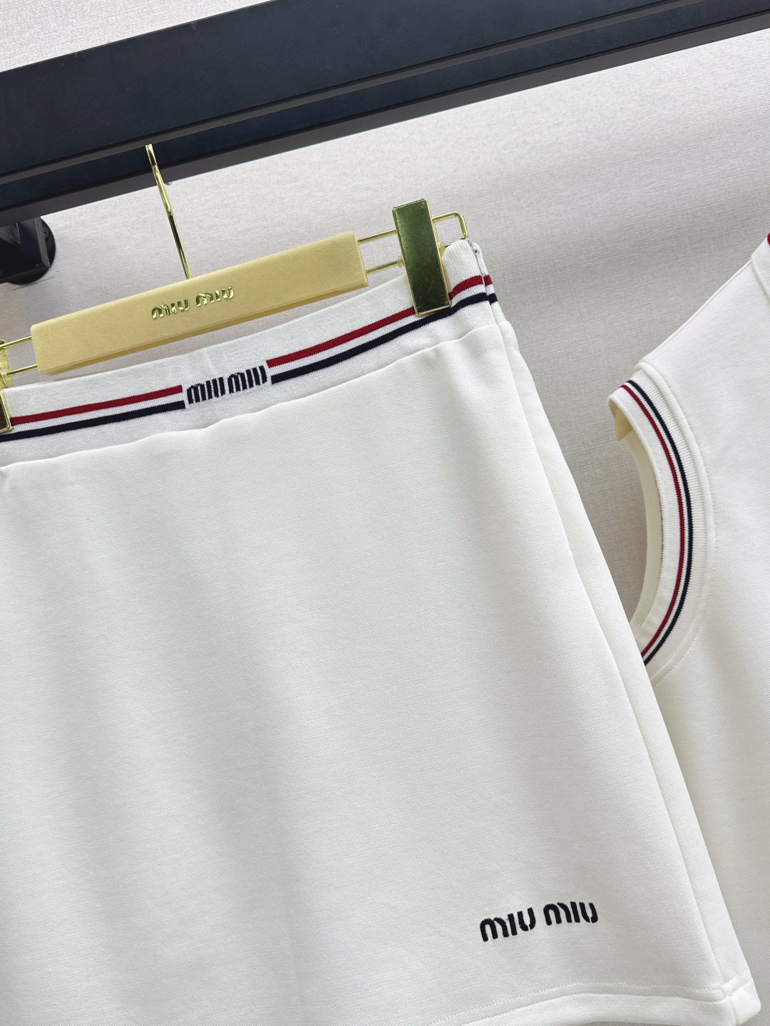 Miu 25ss vest skirt set