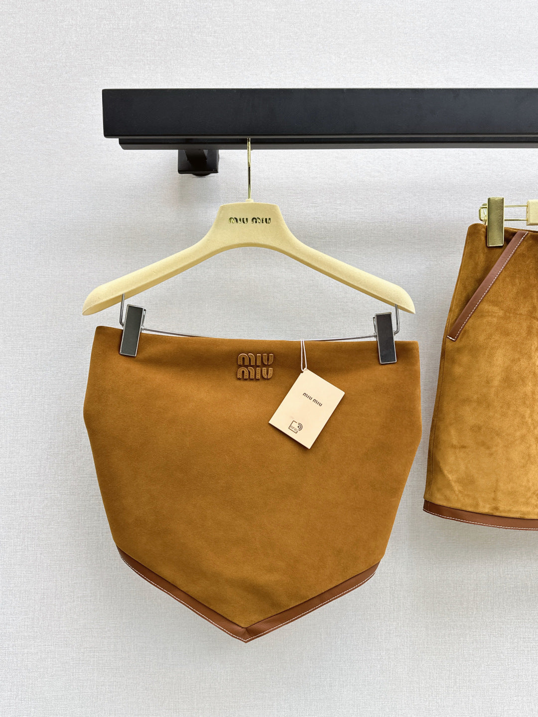 Miu 25ss suede tube top