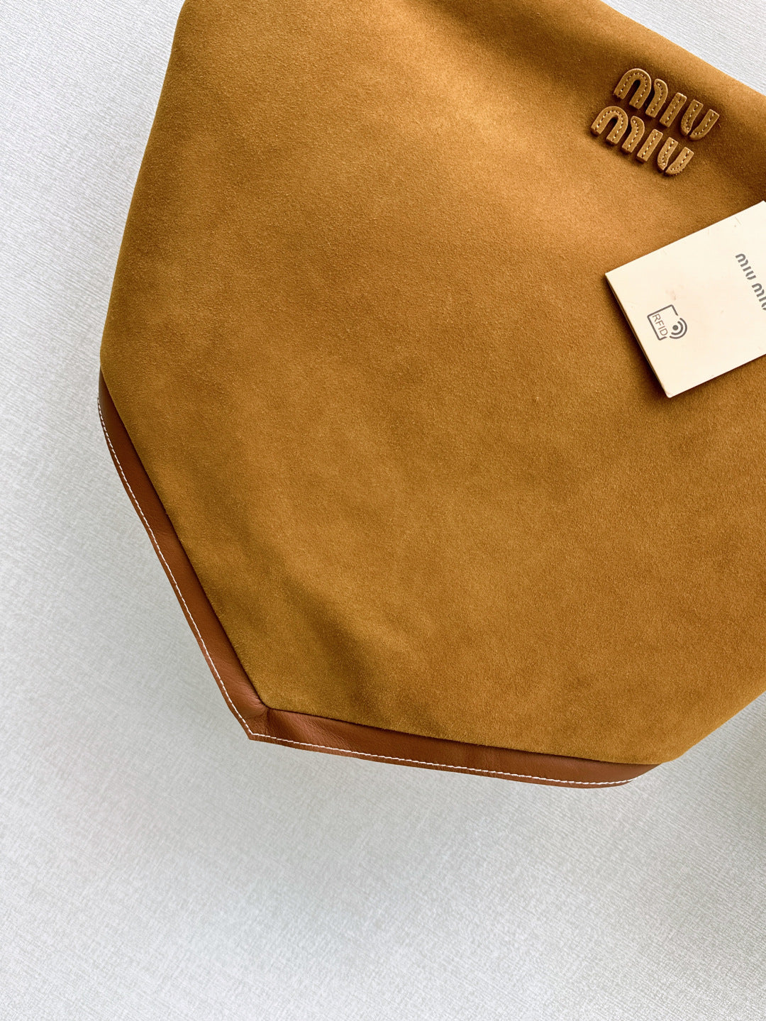 Miu 25ss suede tube top