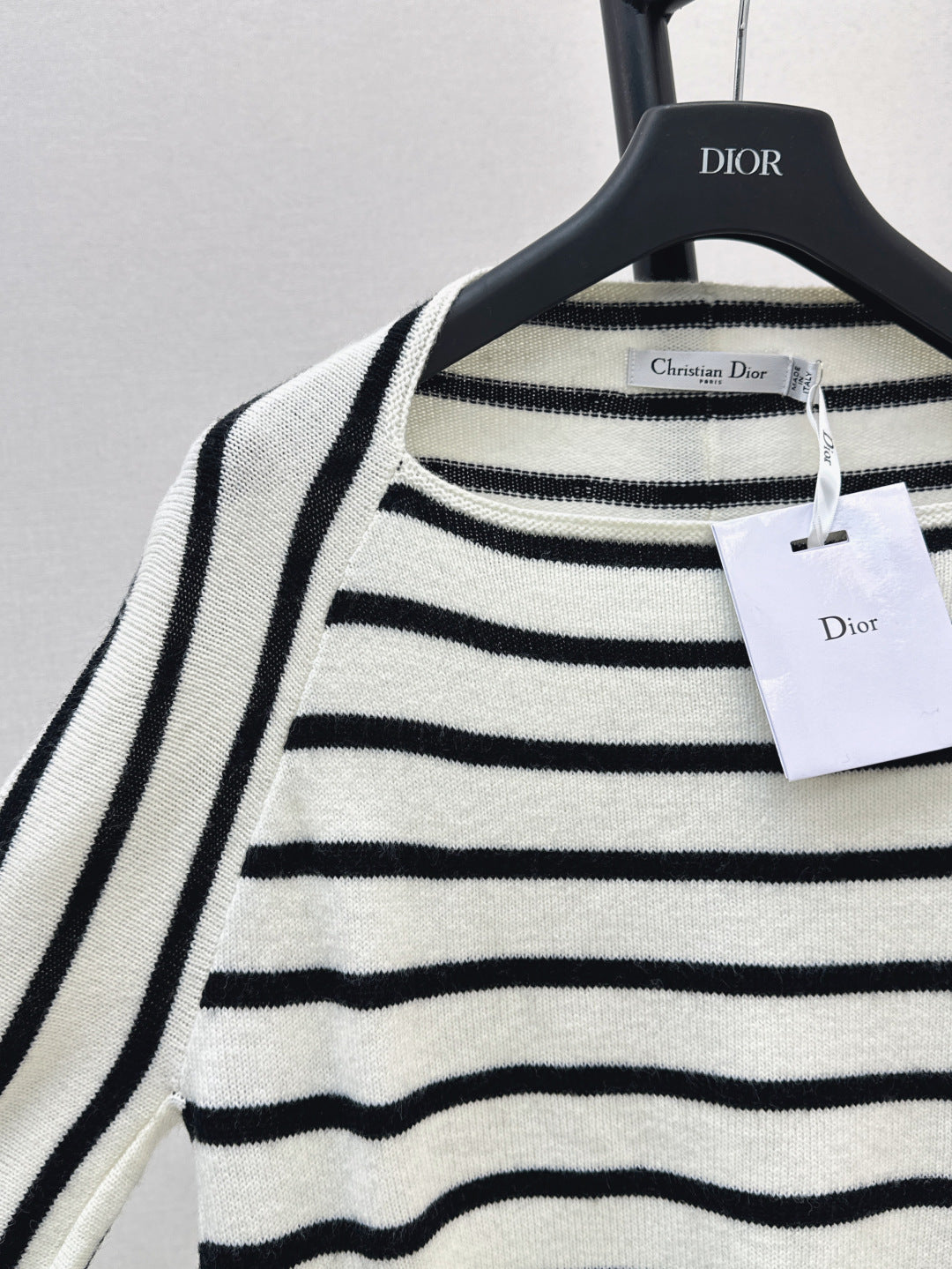 CD 25ss miss D sweater