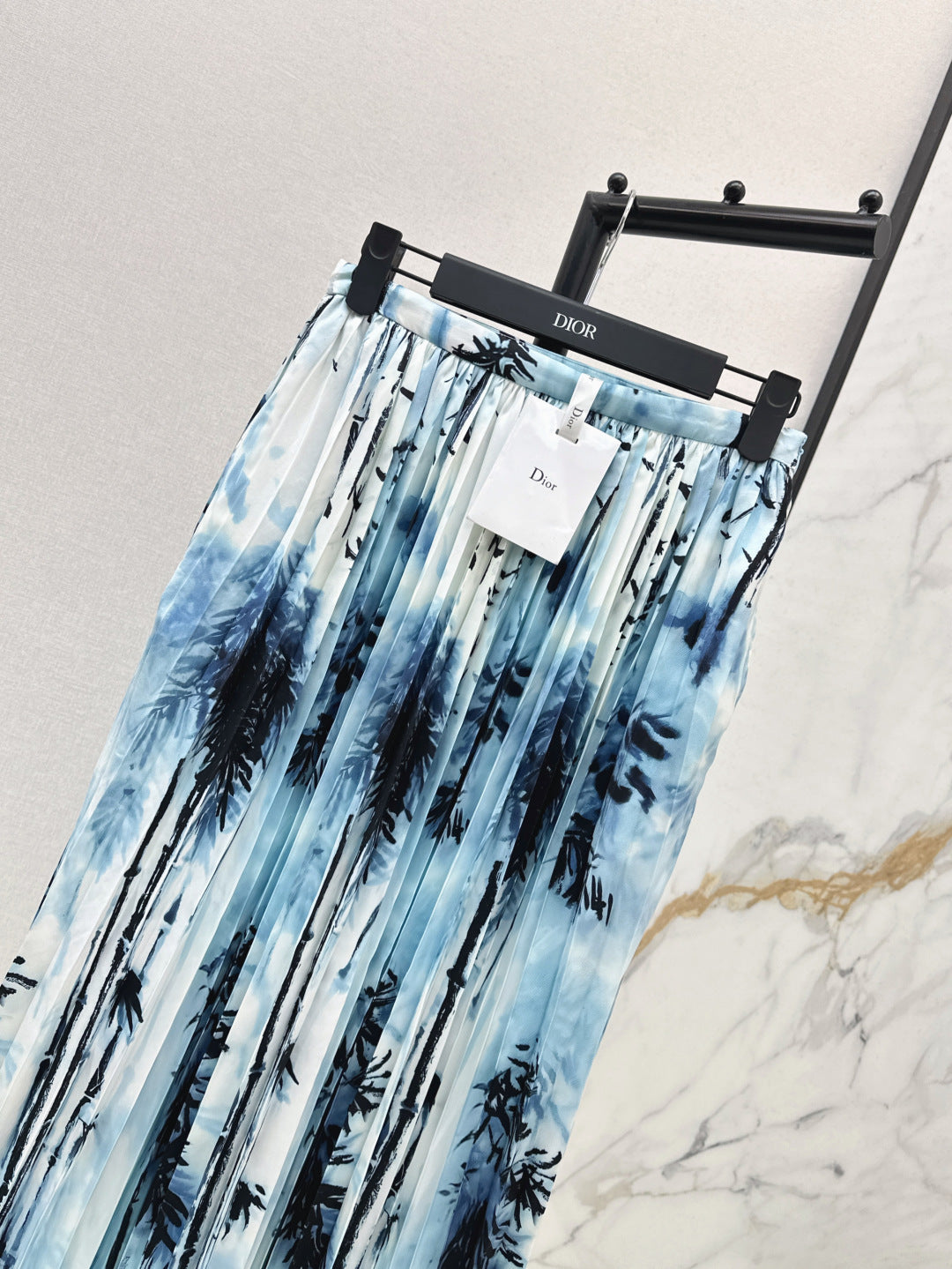CD 25ss pleated skirt