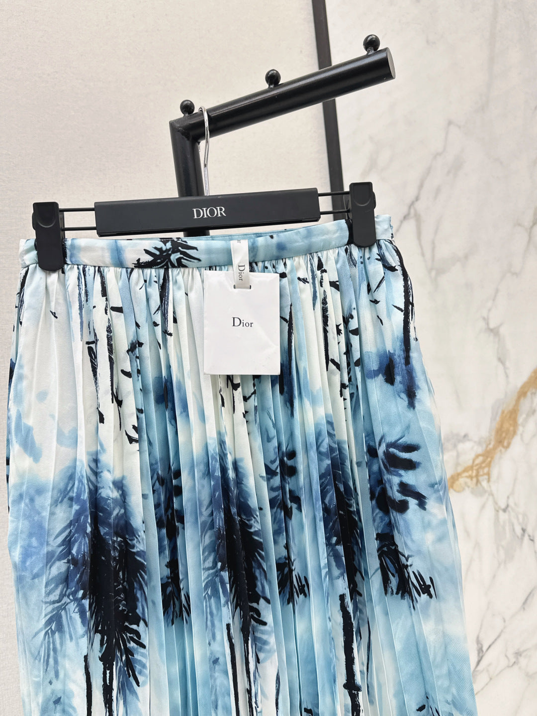 CD 25ss pleated skirt