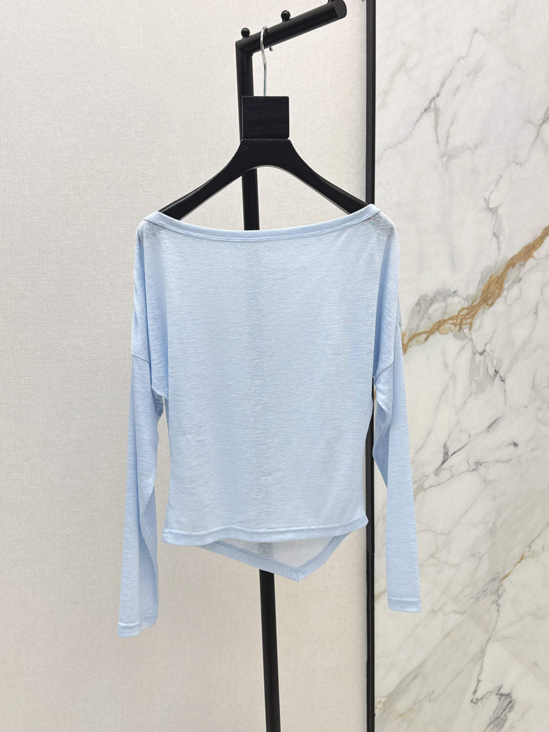 Wang 25ss off-shoulder shirt