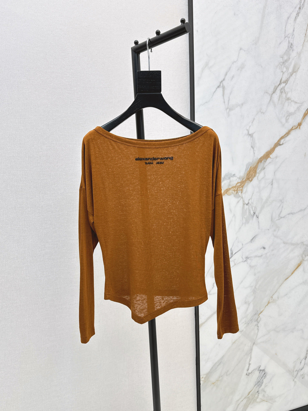 Wang 25ss off-shoulder shirt