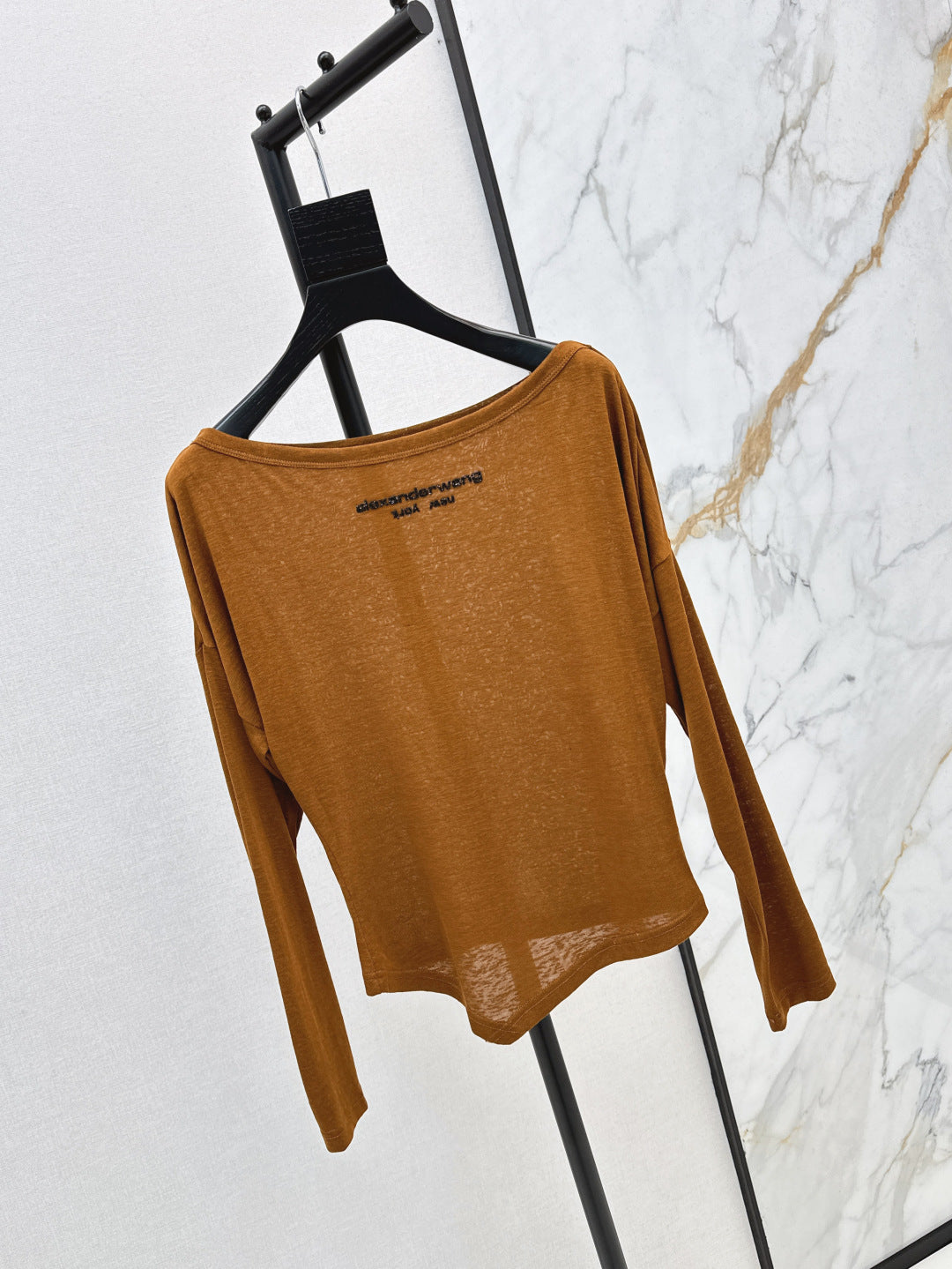 Wang 25ss off-shoulder shirt