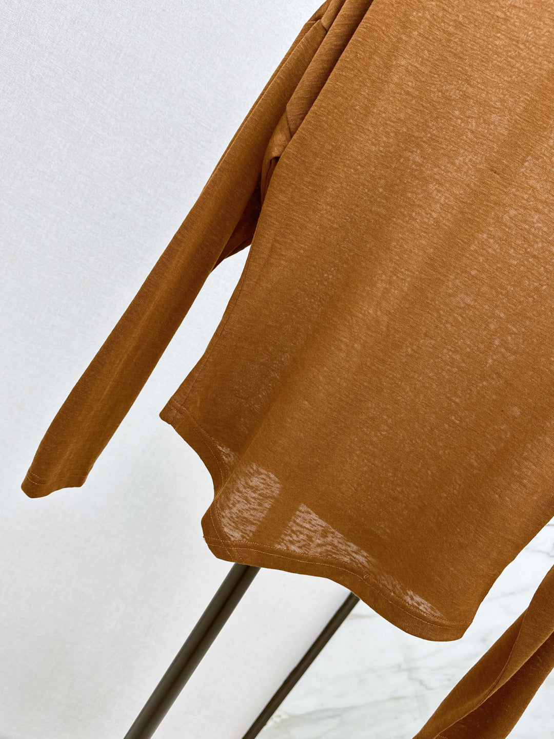 Wang 25ss off-shoulder shirt