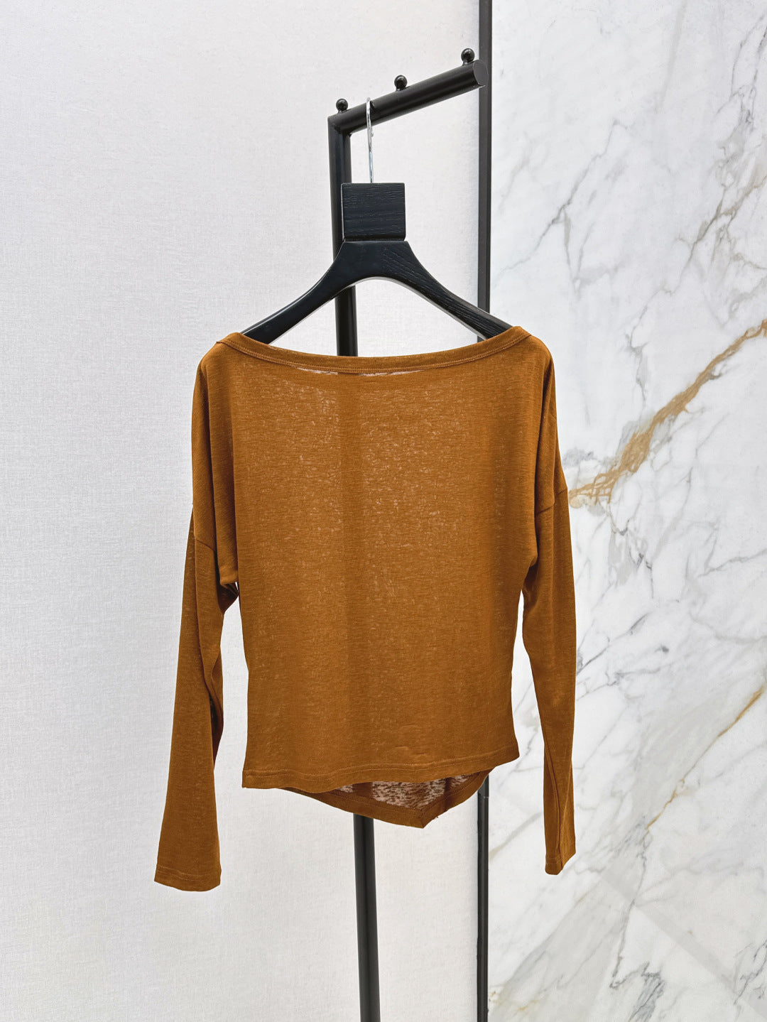 Wang 25ss off-shoulder shirt