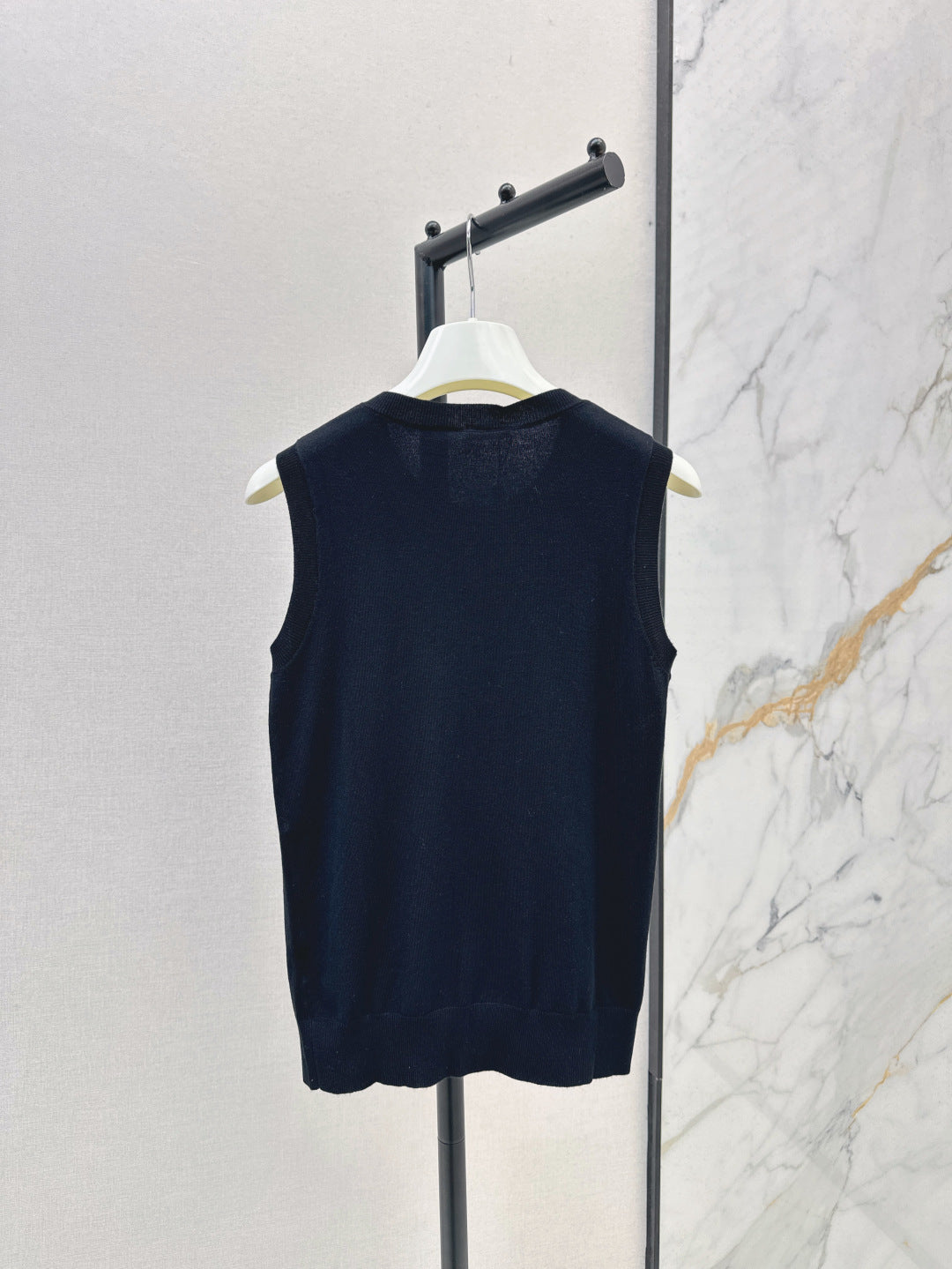 Loe 25ss knit vest