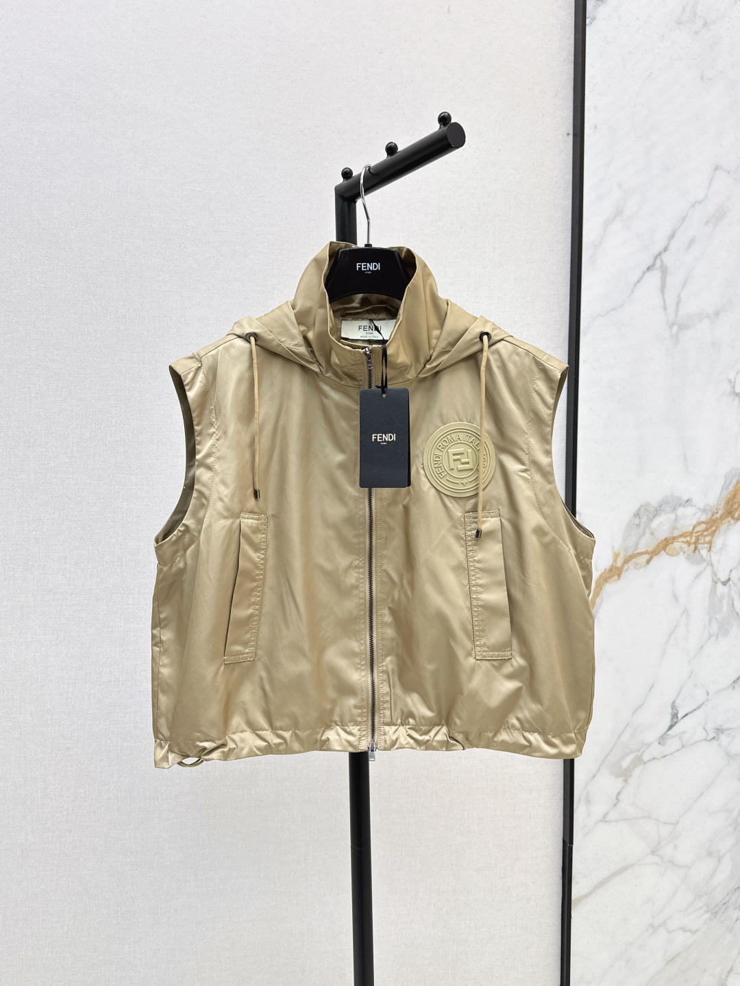 Fend 25ss sleeveless jacket