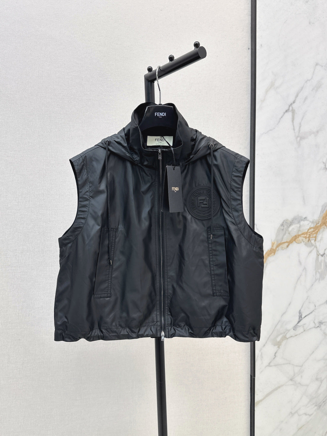 Fend 25ss sleeveless jacket
