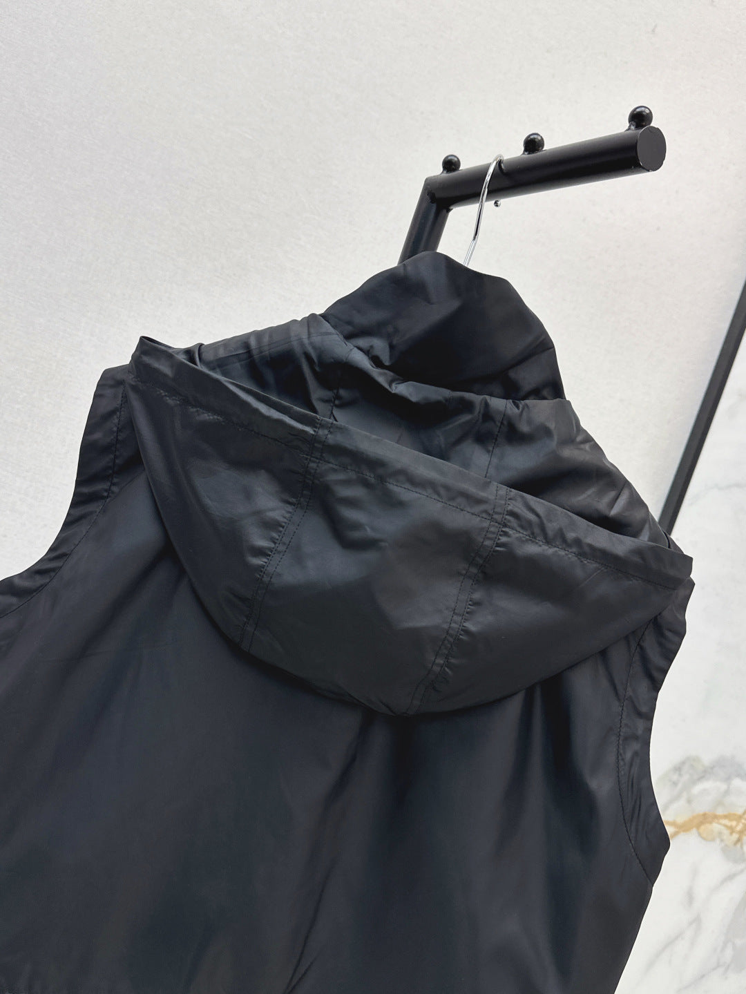 Fend 25ss sleeveless jacket