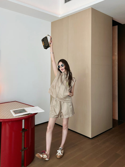 Fend 25ss sleeveless jacket