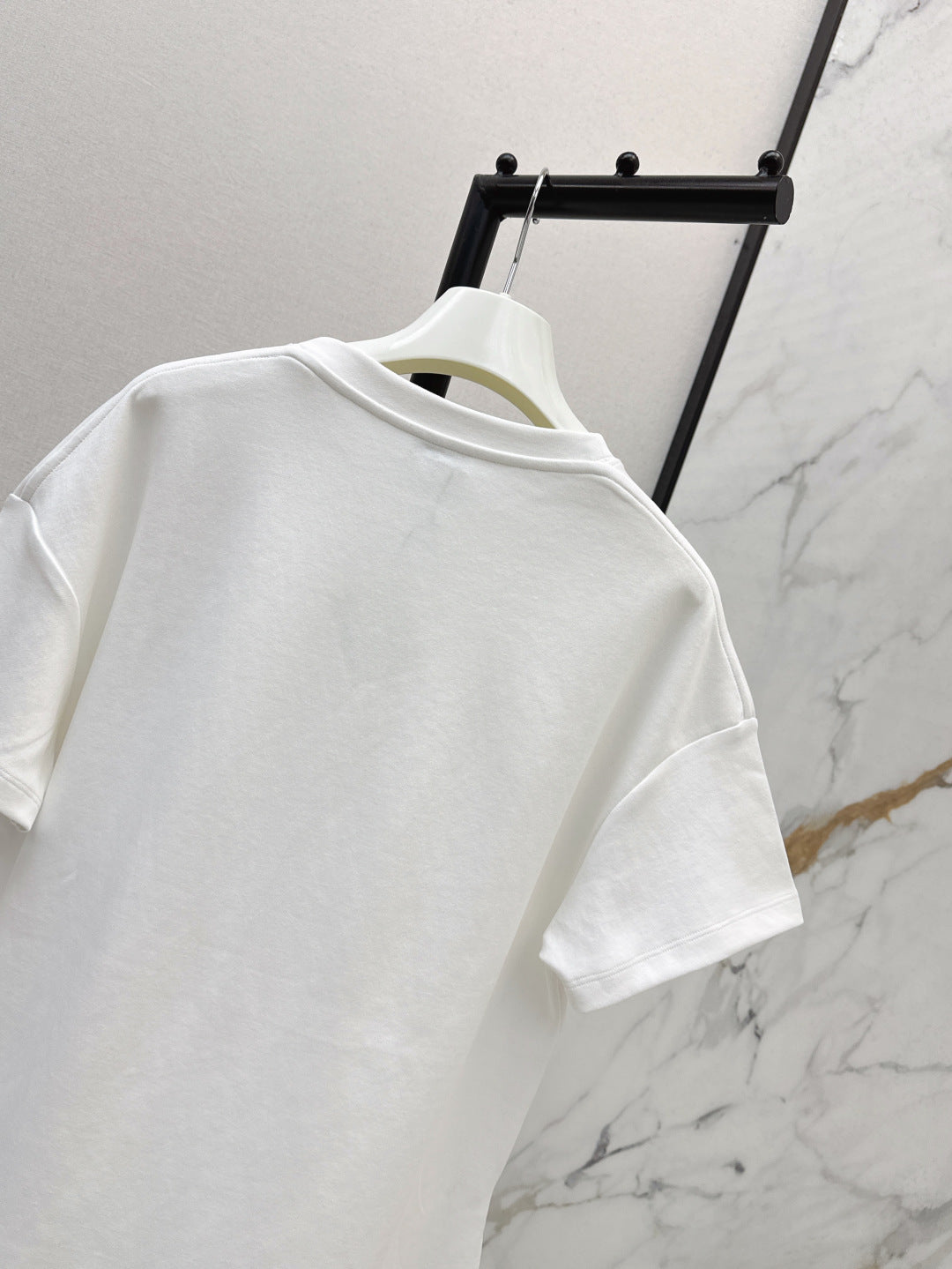 Loe 25ss embroidered t-shirt