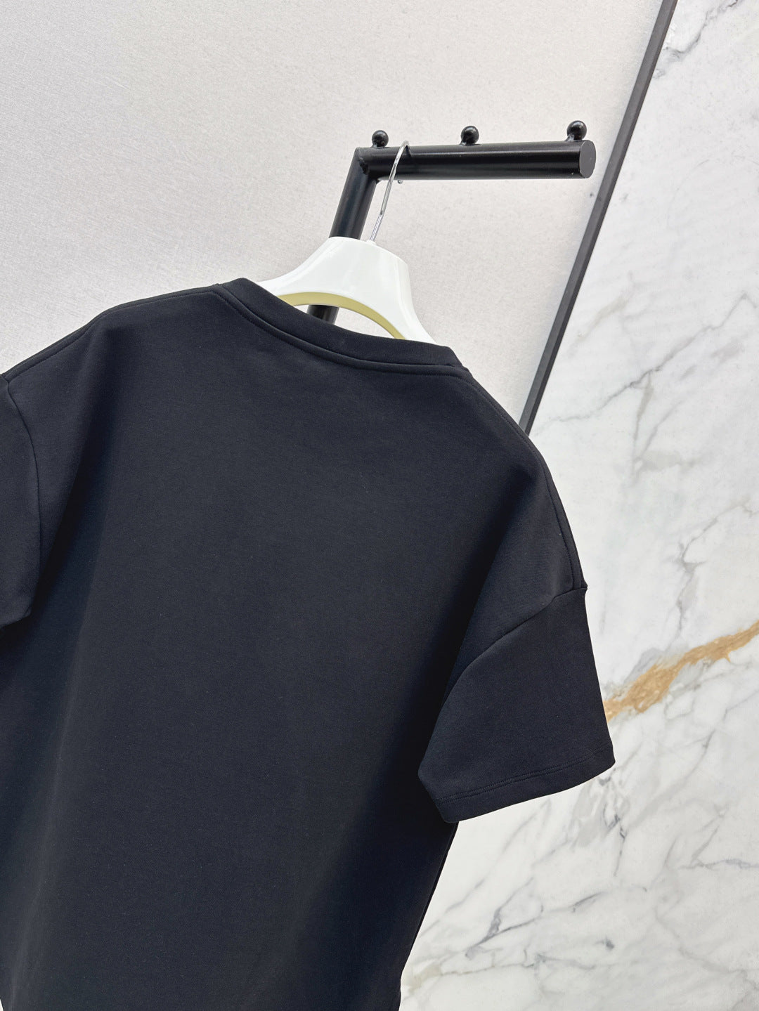 Loe 25ss embroidered t-shirt