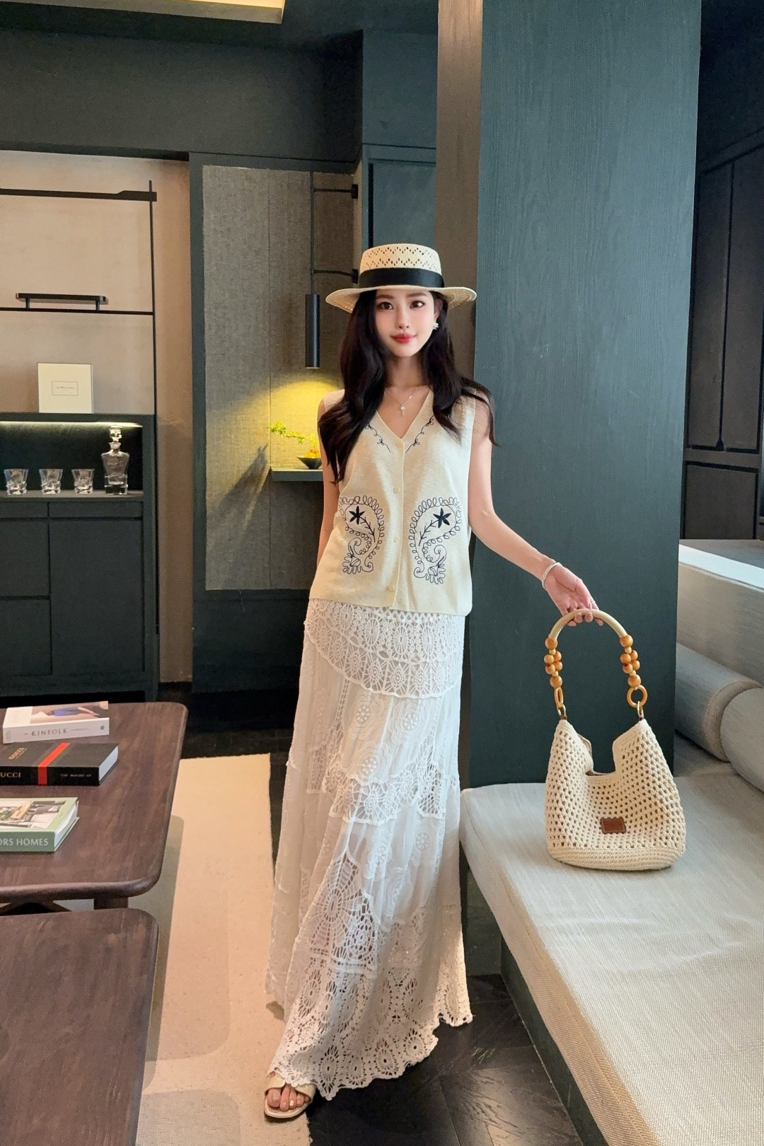 Max 25ss embroidered vest