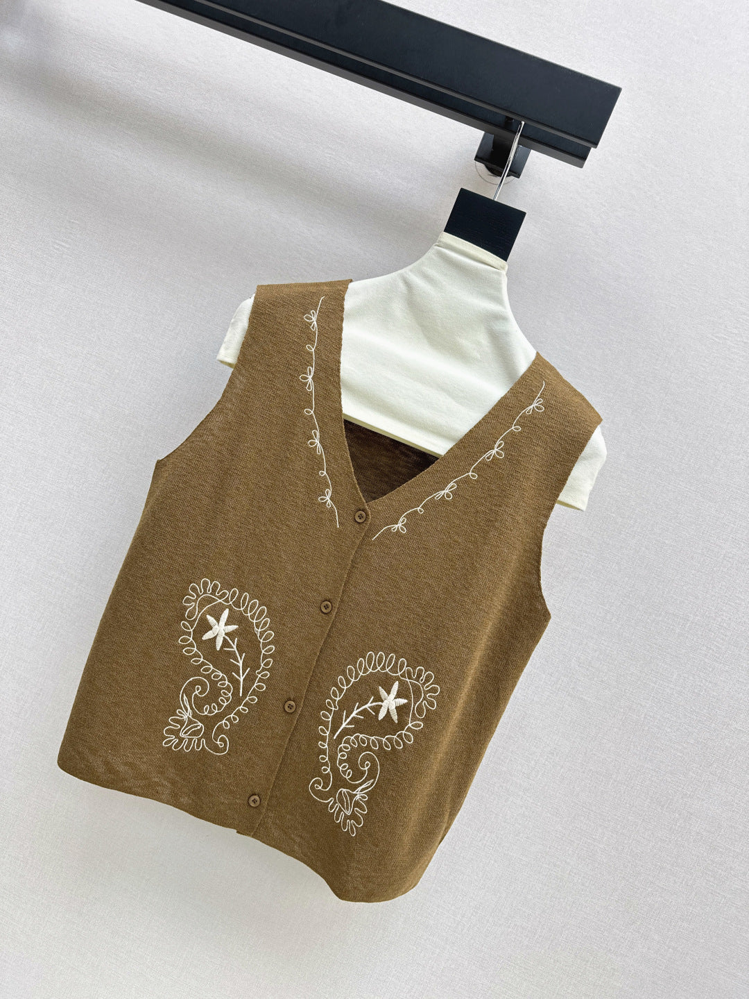 Max 25ss embroidered vest