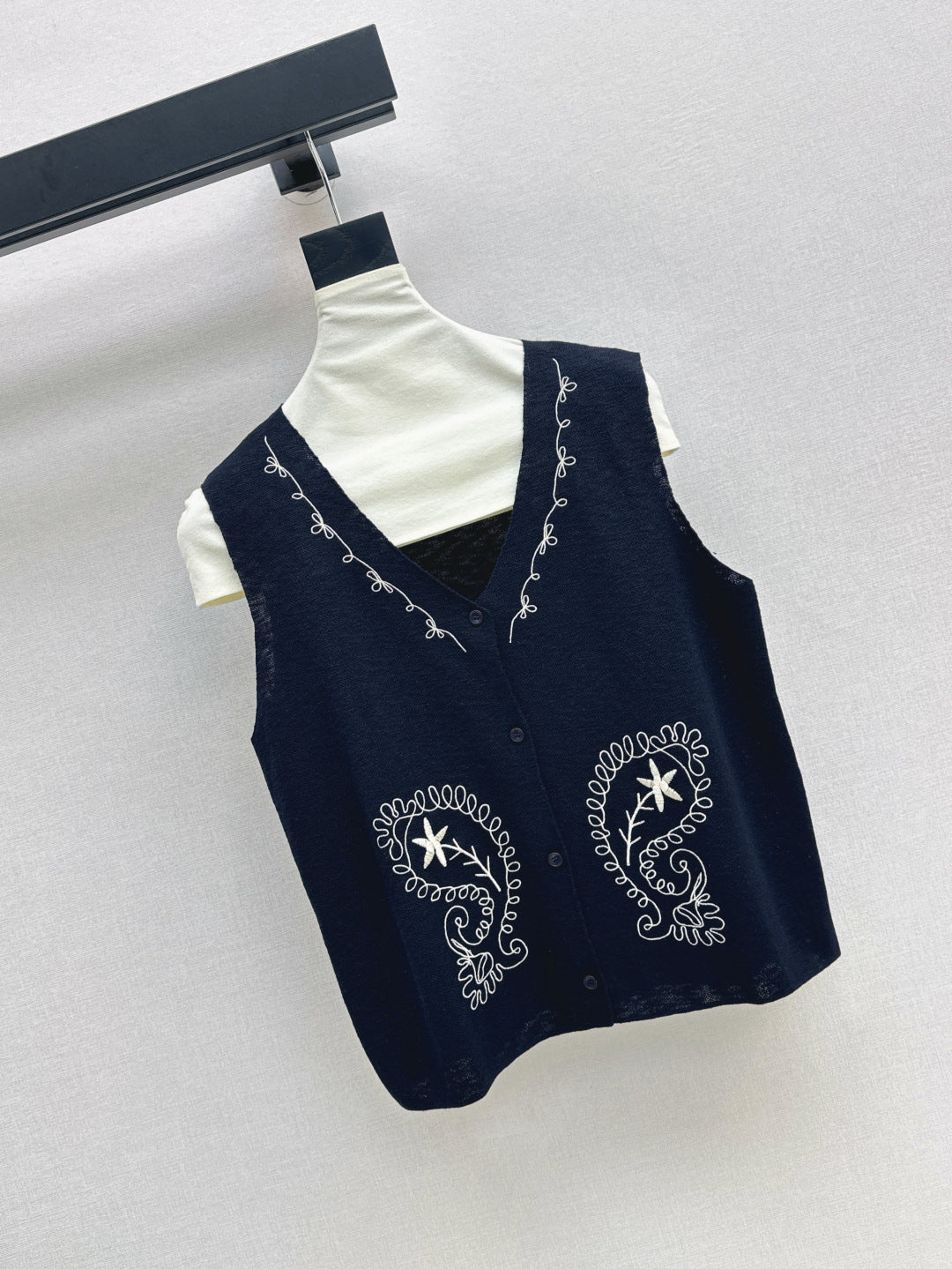 Max 25ss embroidered vest