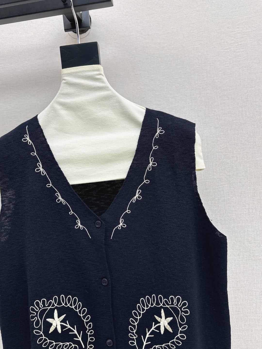 Max 25ss embroidered vest