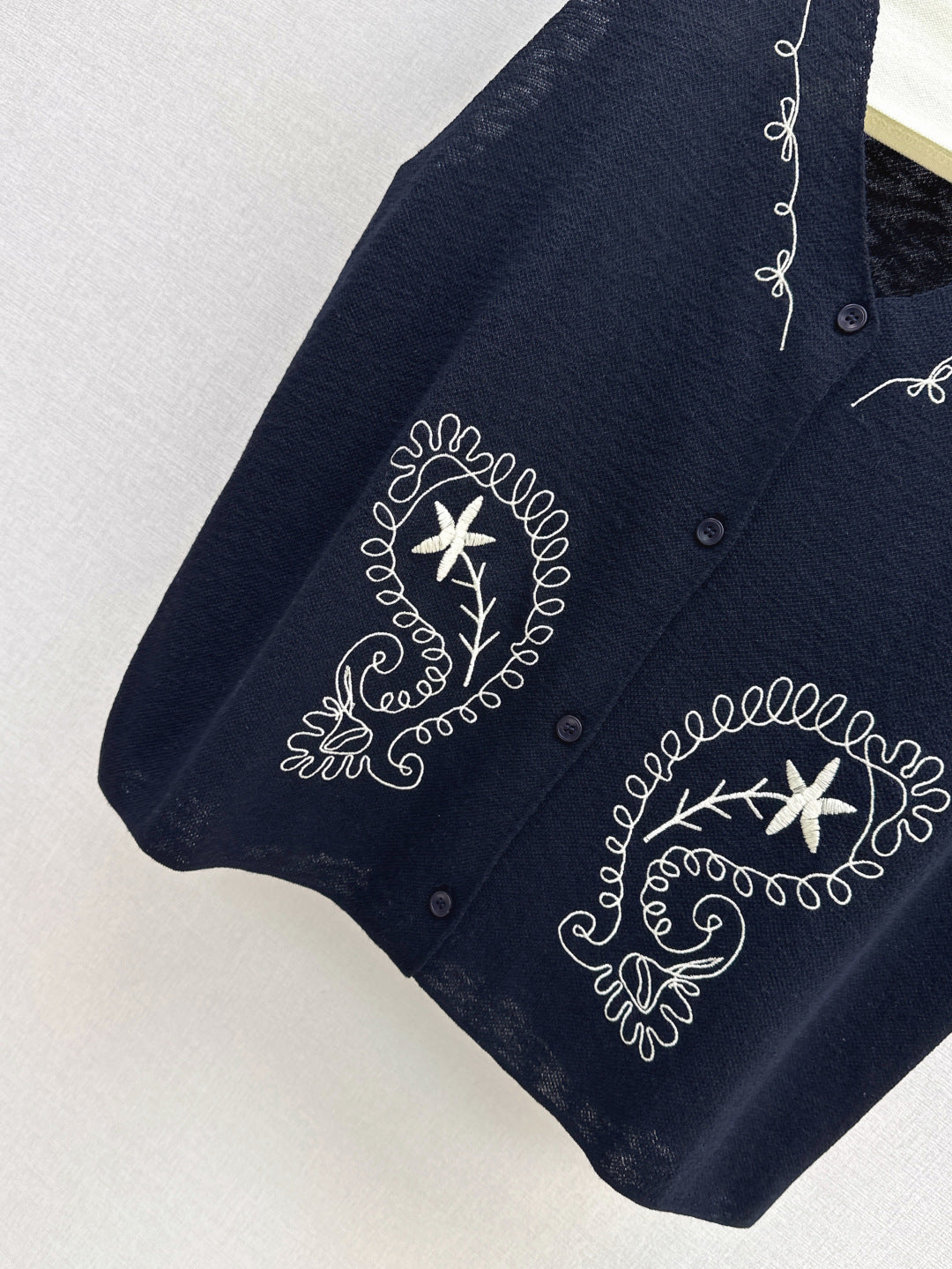 Max 25ss embroidered vest