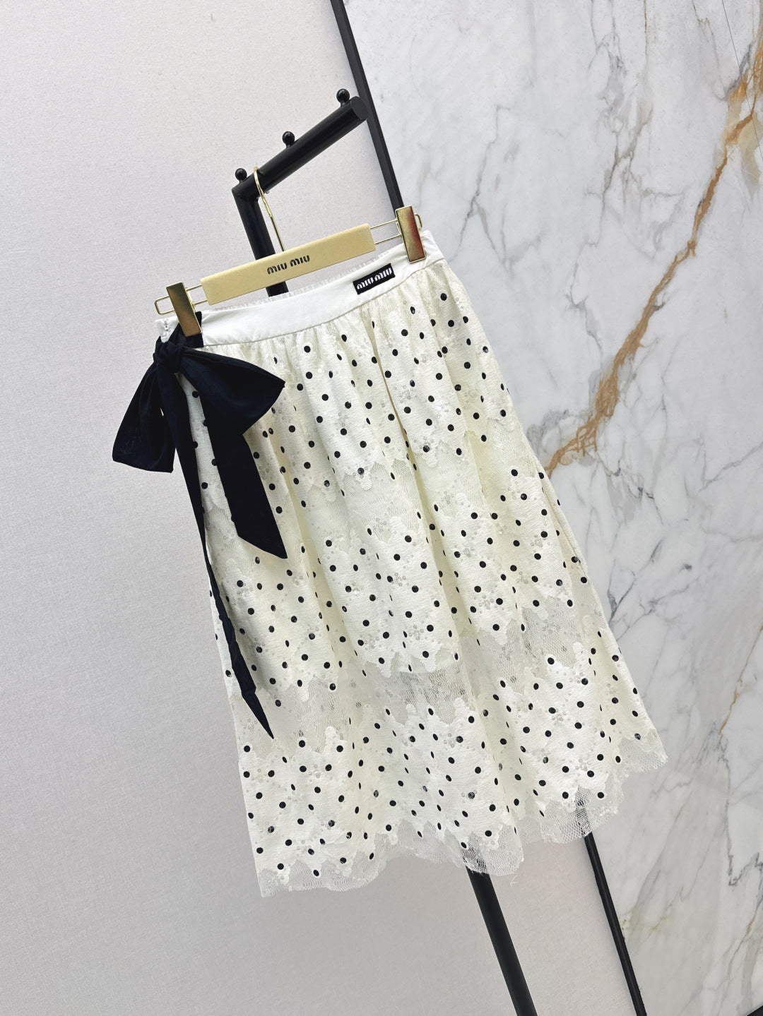 Miu 25ss lace skirt