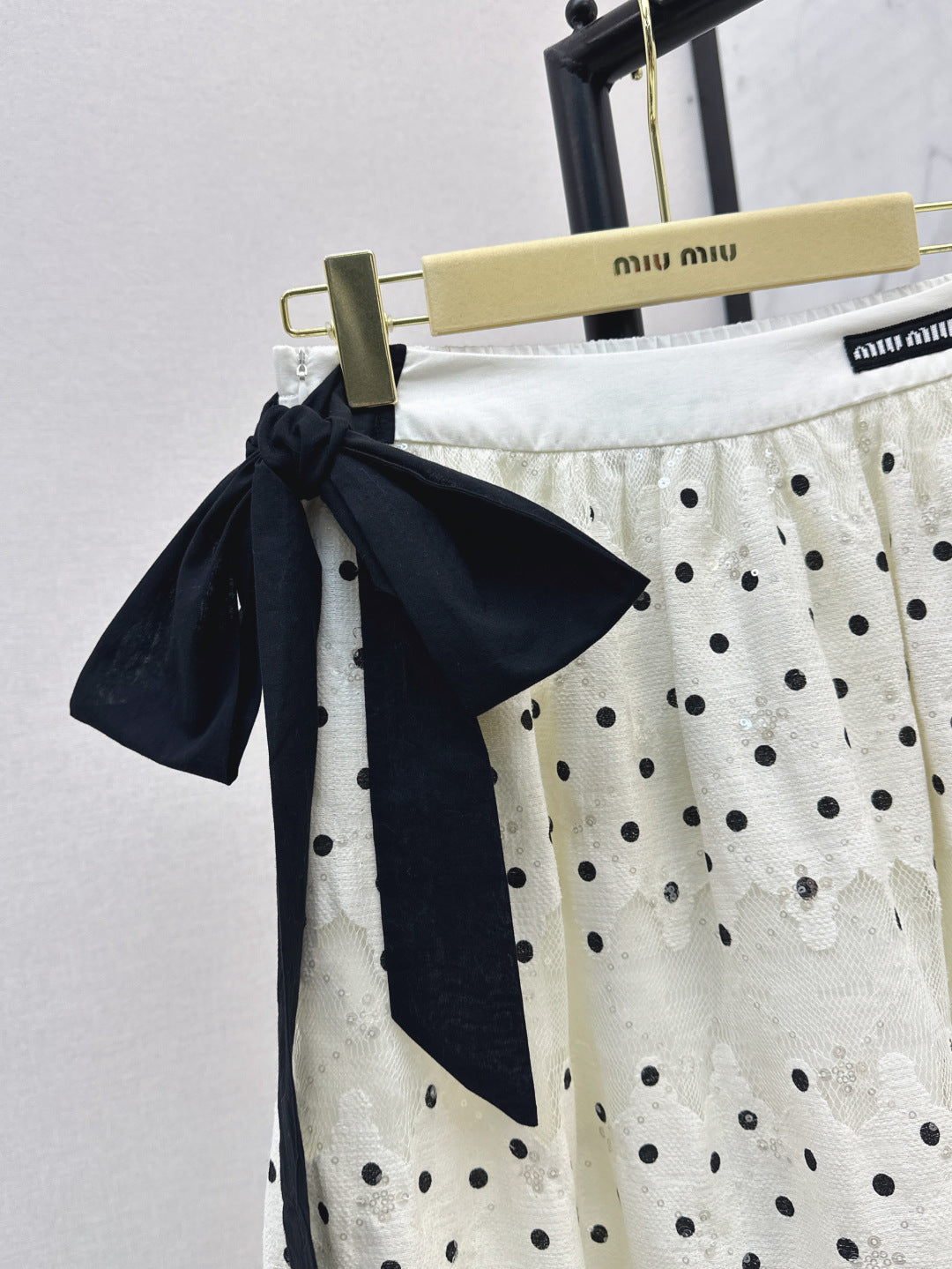 Miu 25ss lace skirt