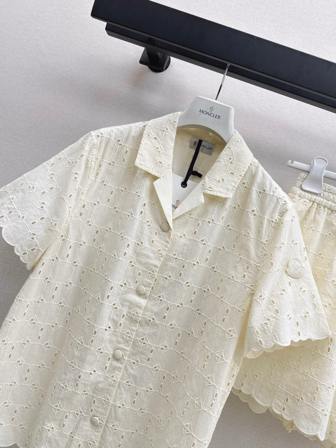 Monc 25ss embroidered suit