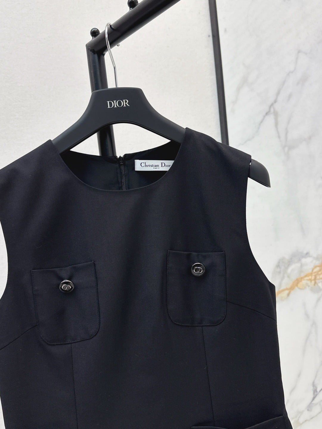 CD 25ss sleeveless dress