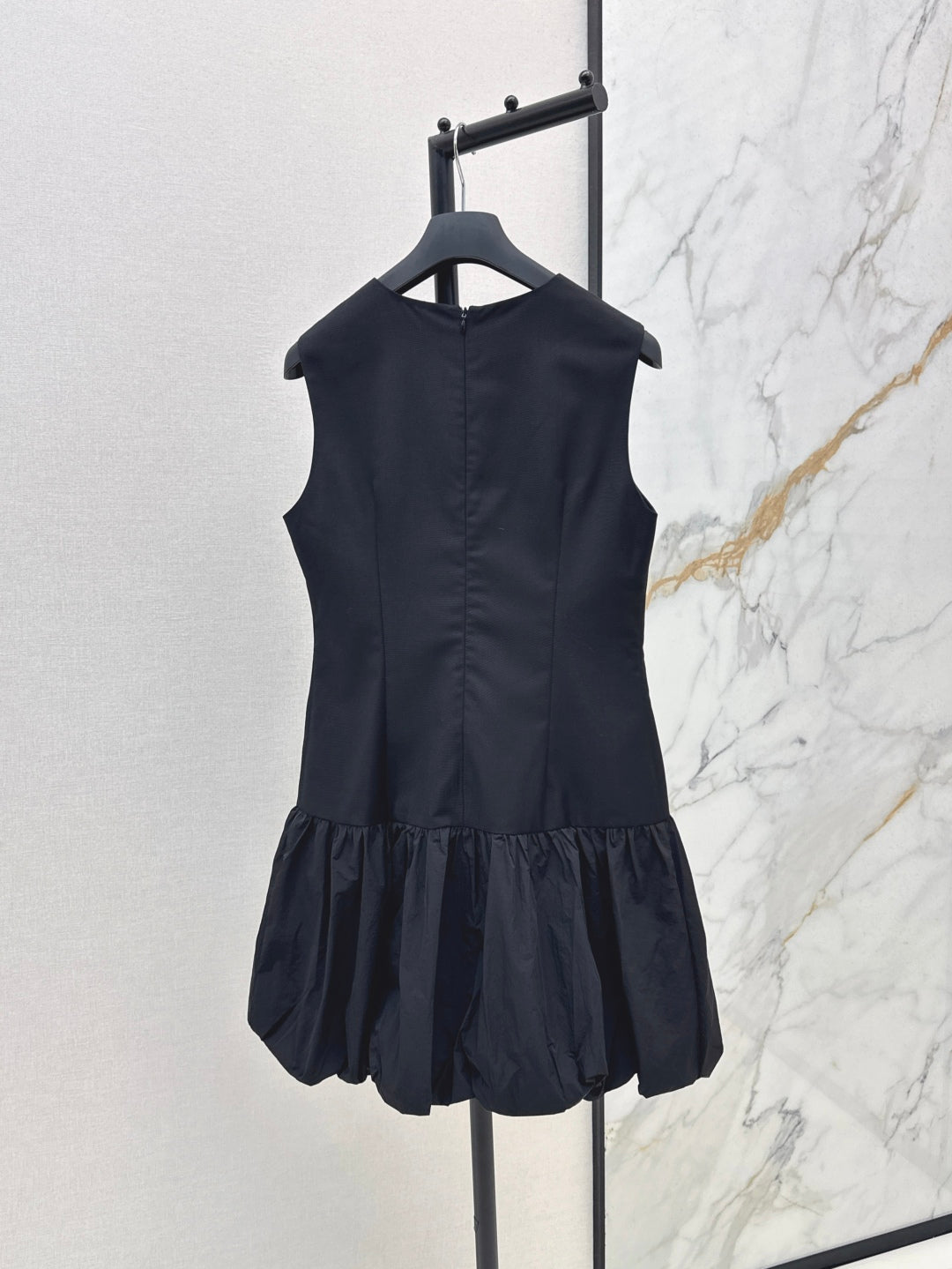 CD 25ss sleeveless dress