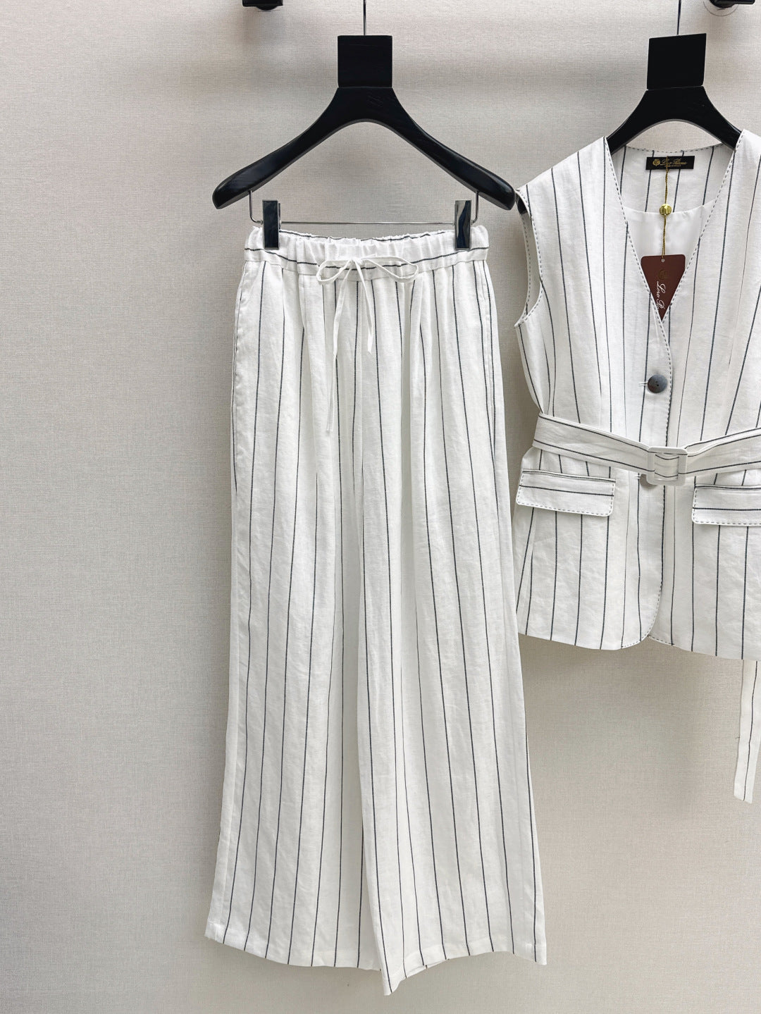 Loro 25ss linen suit