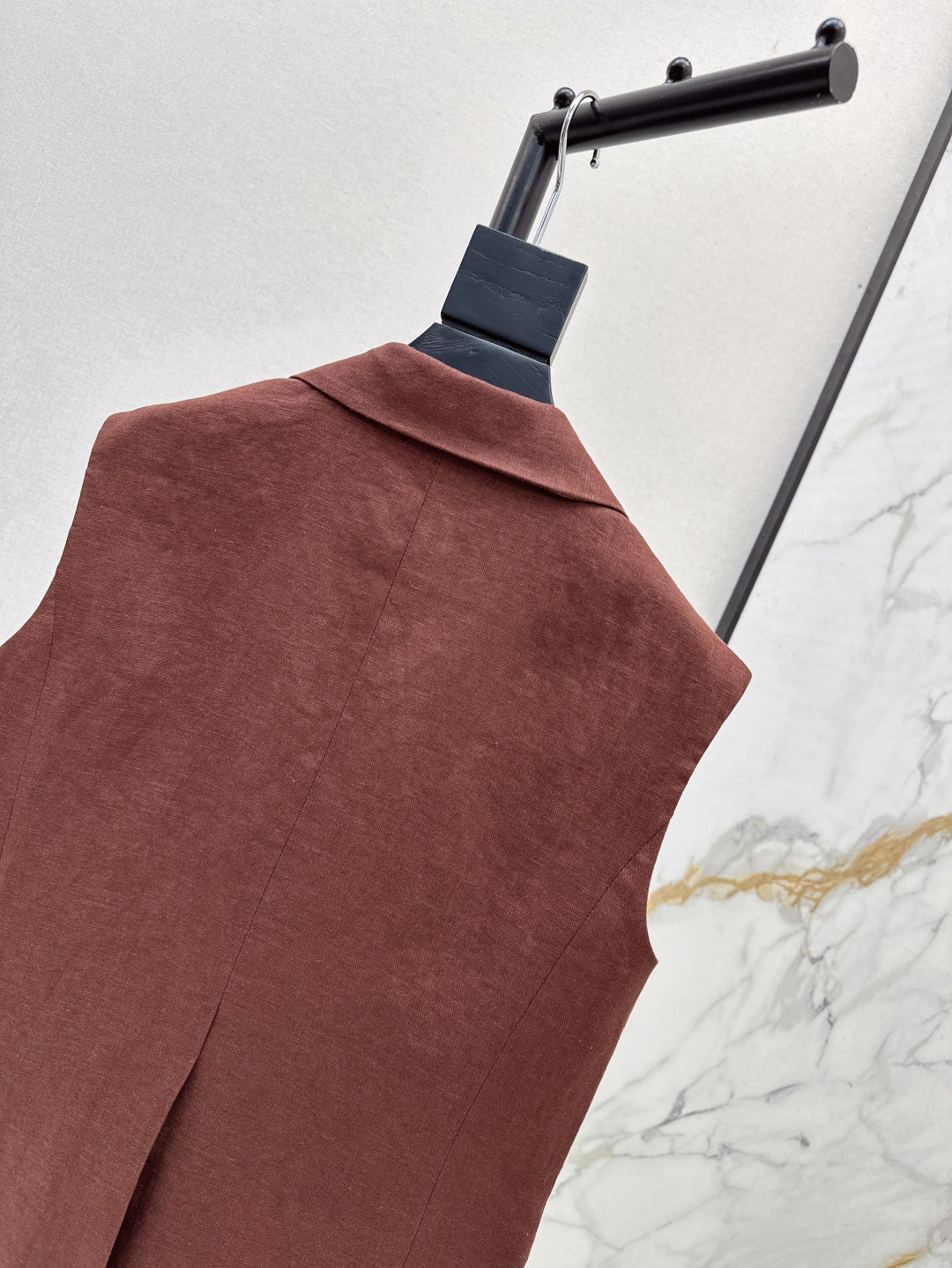 Loro 25ss Linen vest