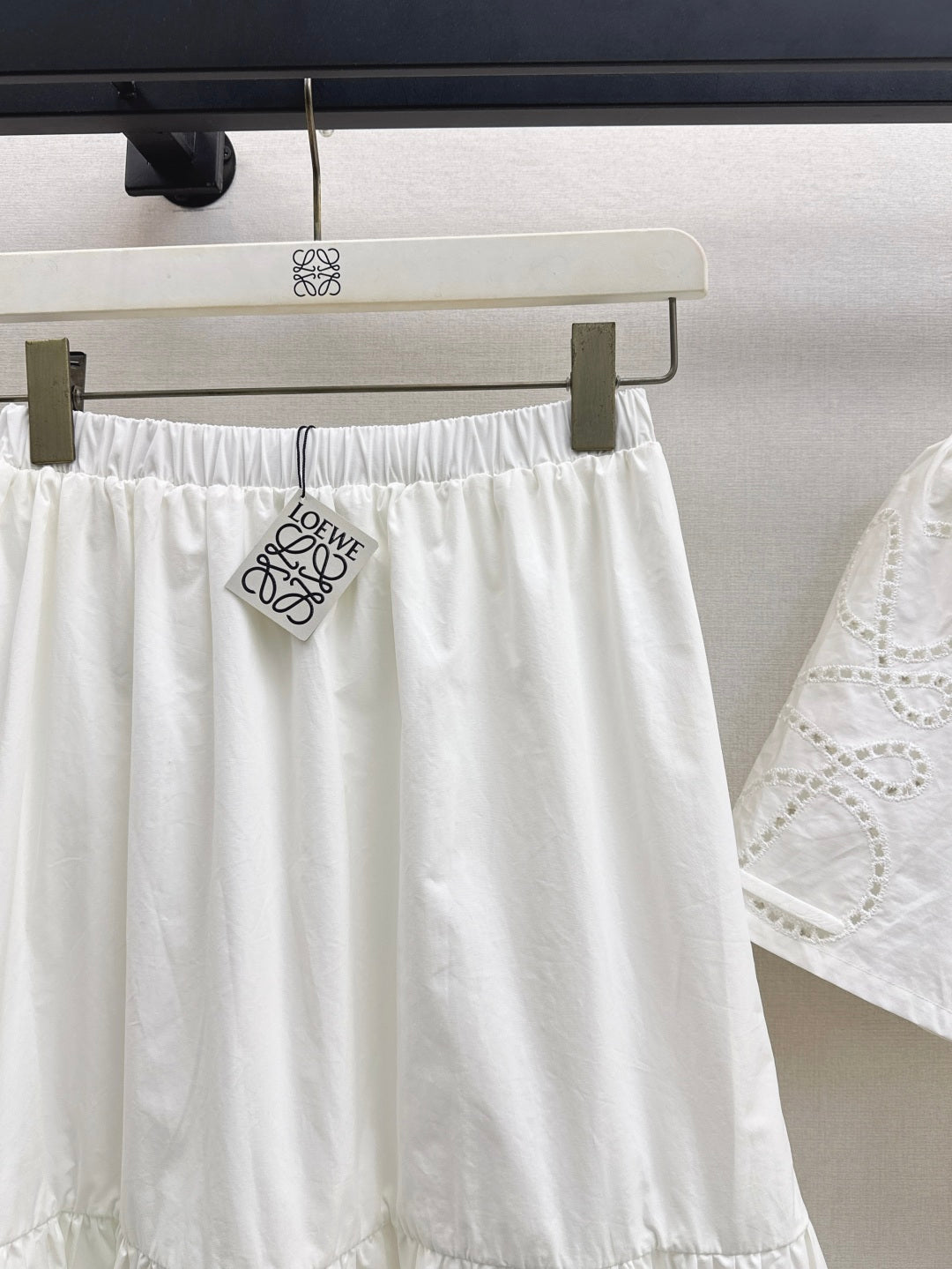 Loe 25ss embroidered skirt