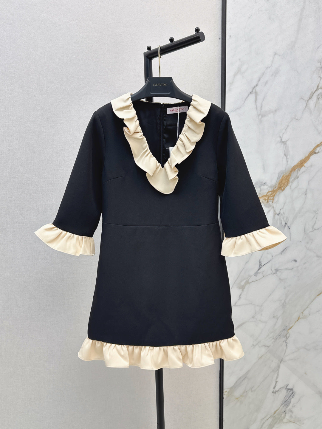 Valen 25ss ruffle dress
