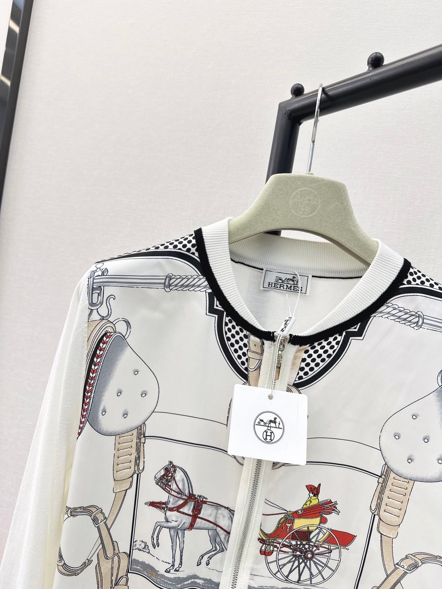 Herm 25ss print knit shirt