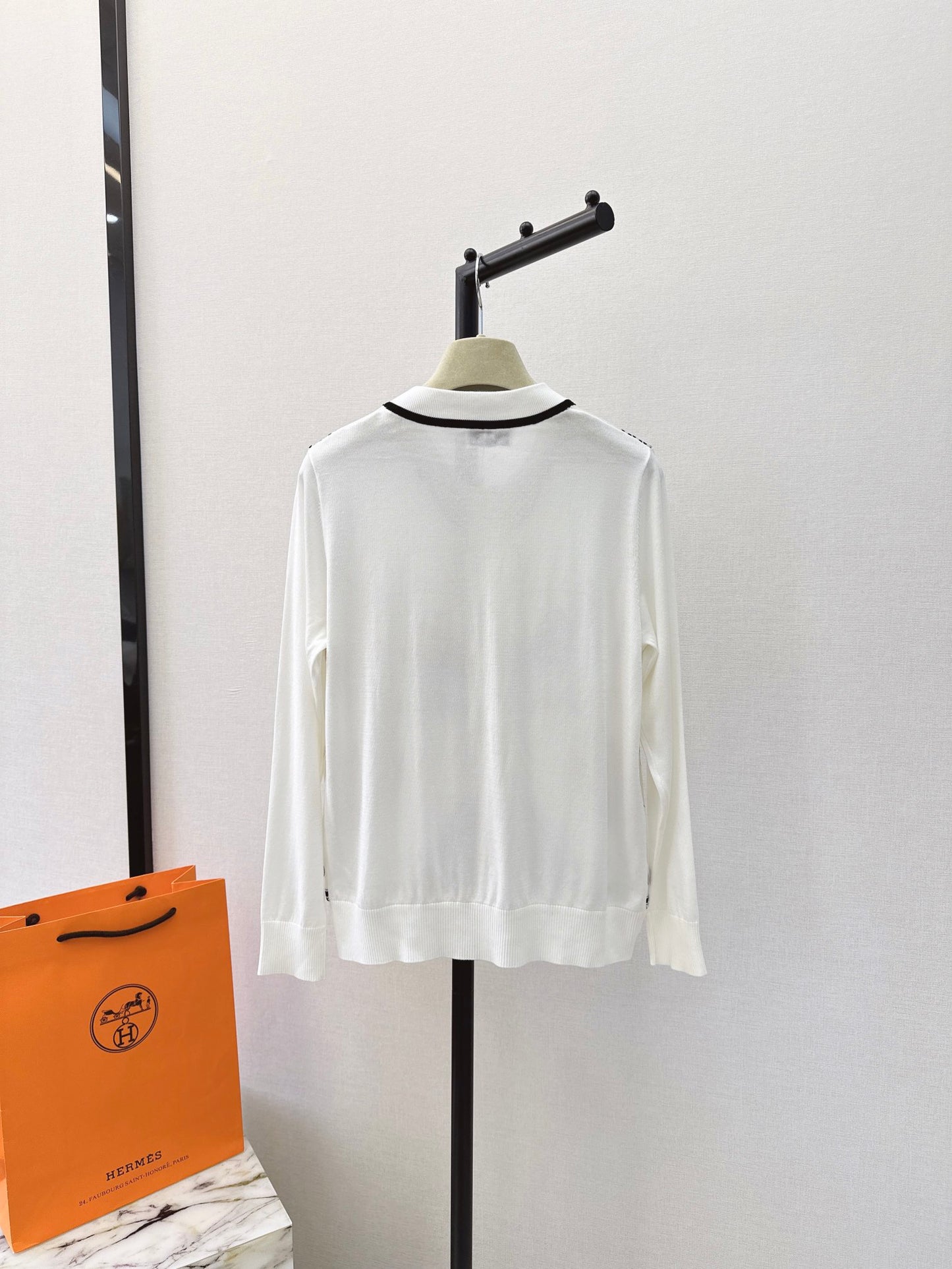 Herm 25ss print knit shirt