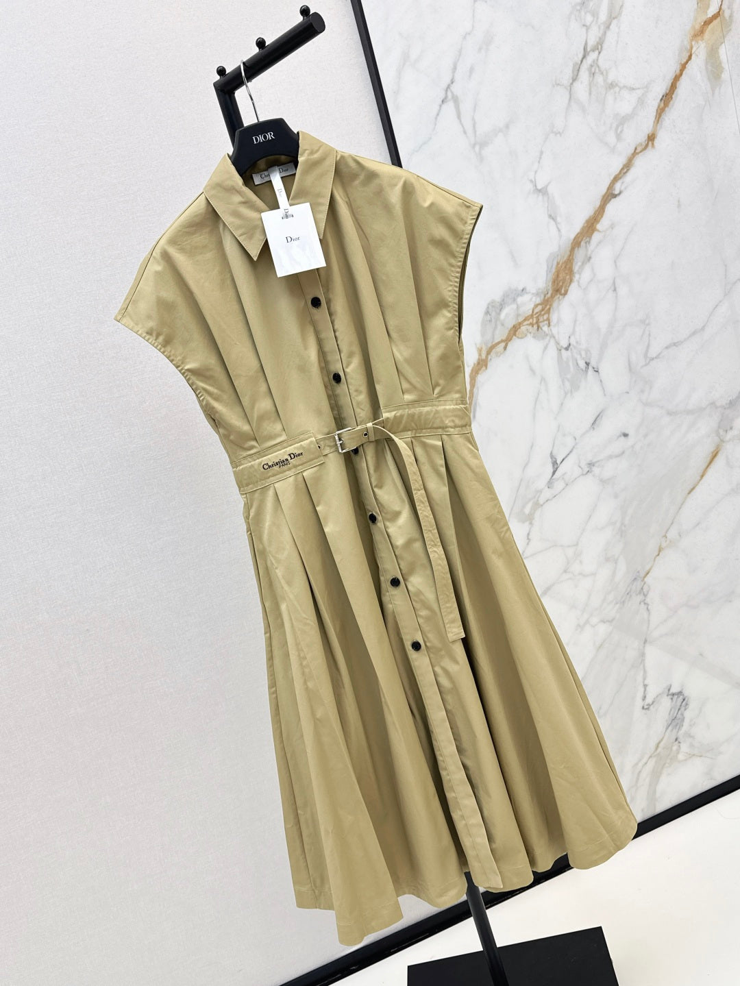 CD 25ss sleeveless dress