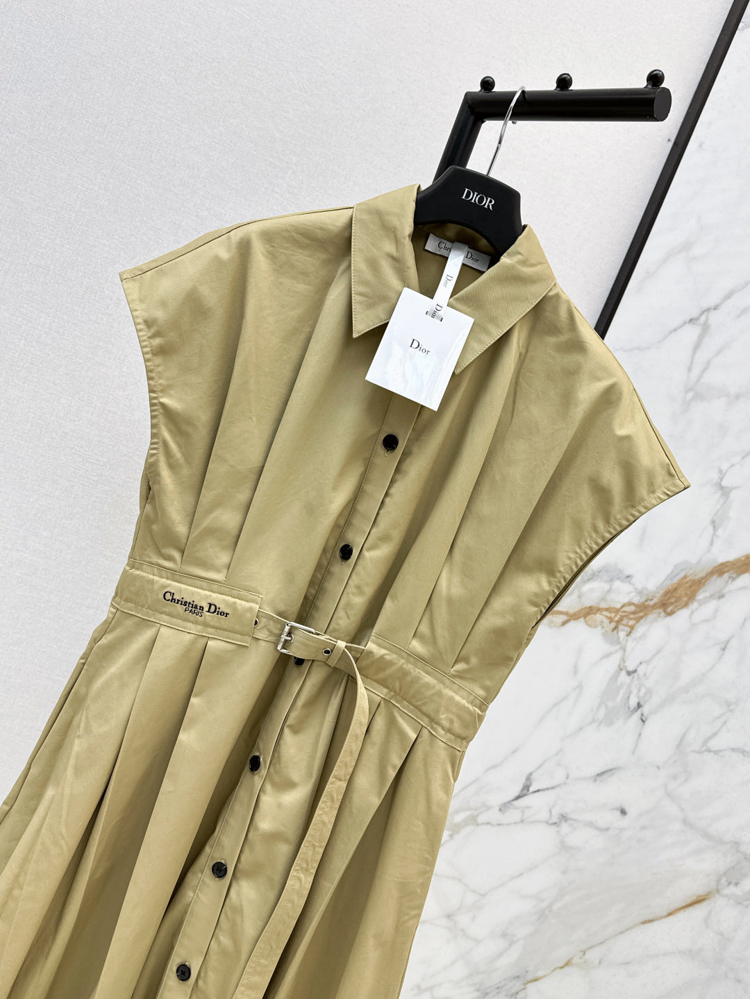 CD 25ss sleeveless dress