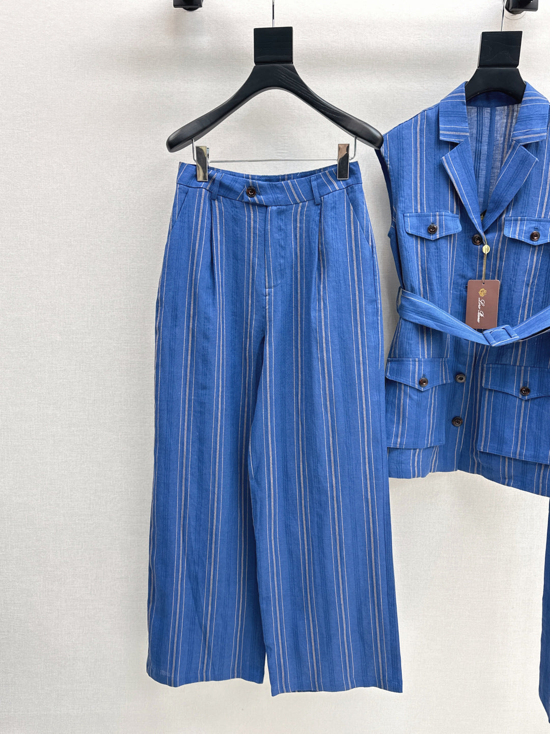 Loro 25ss linen suit