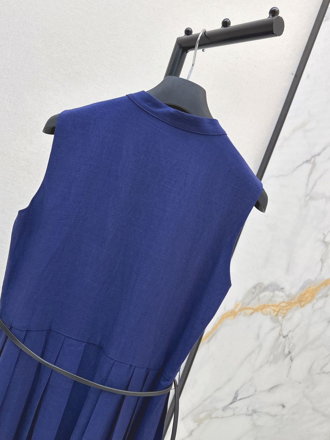 CD 25ss sleeveless dress