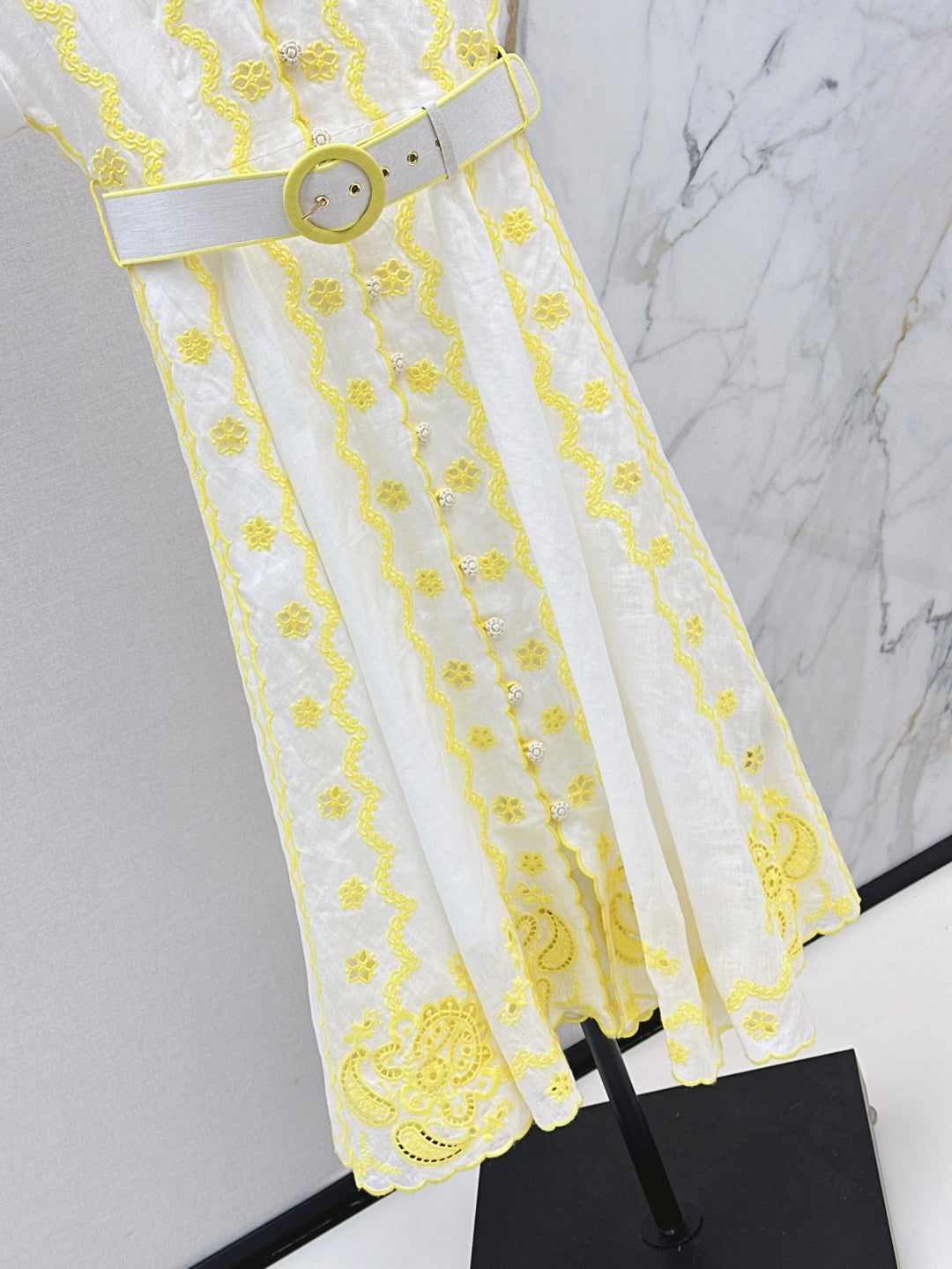 Zimm 25ss linen embroidered dress