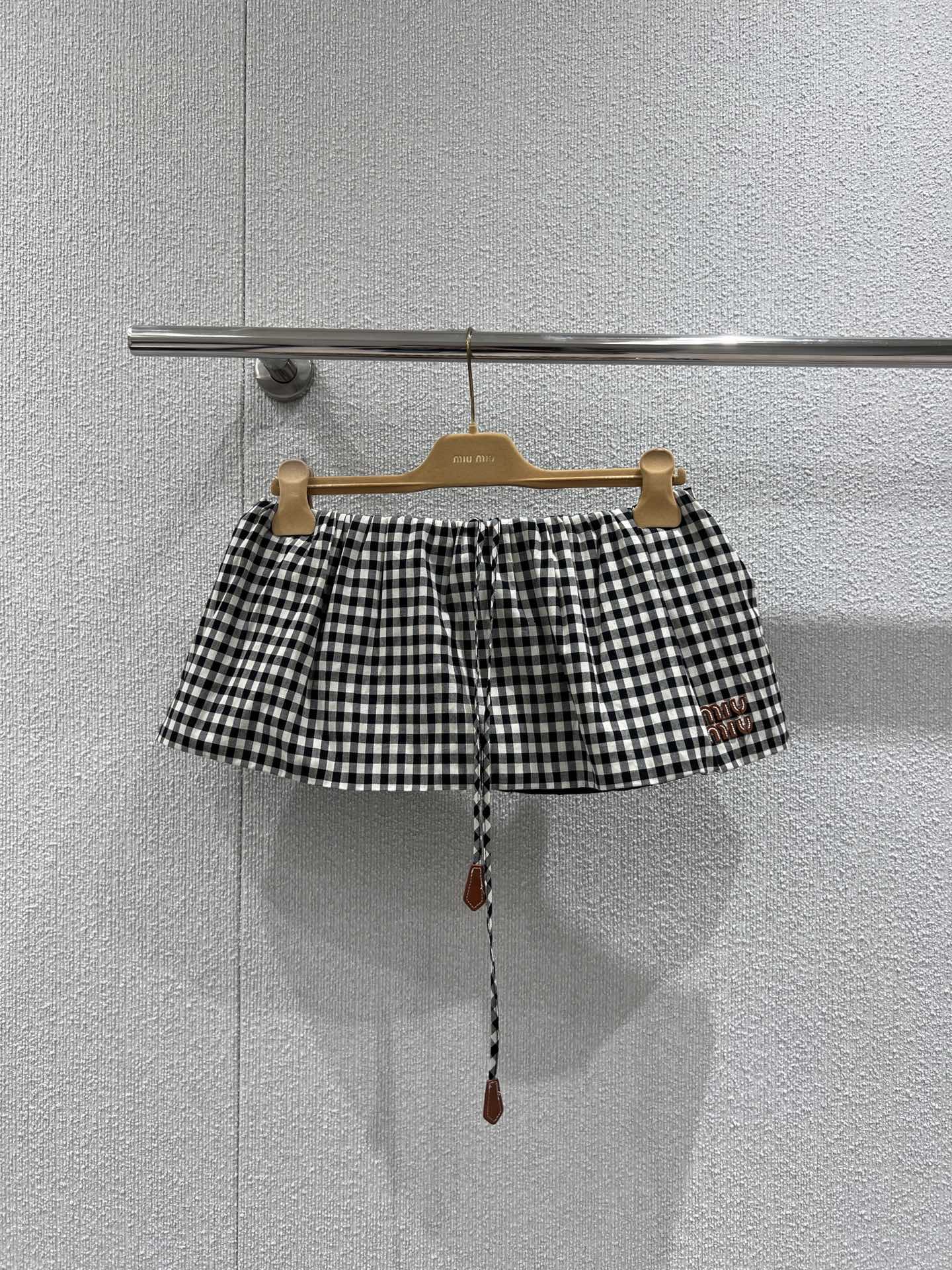 Miu 25ss skirt