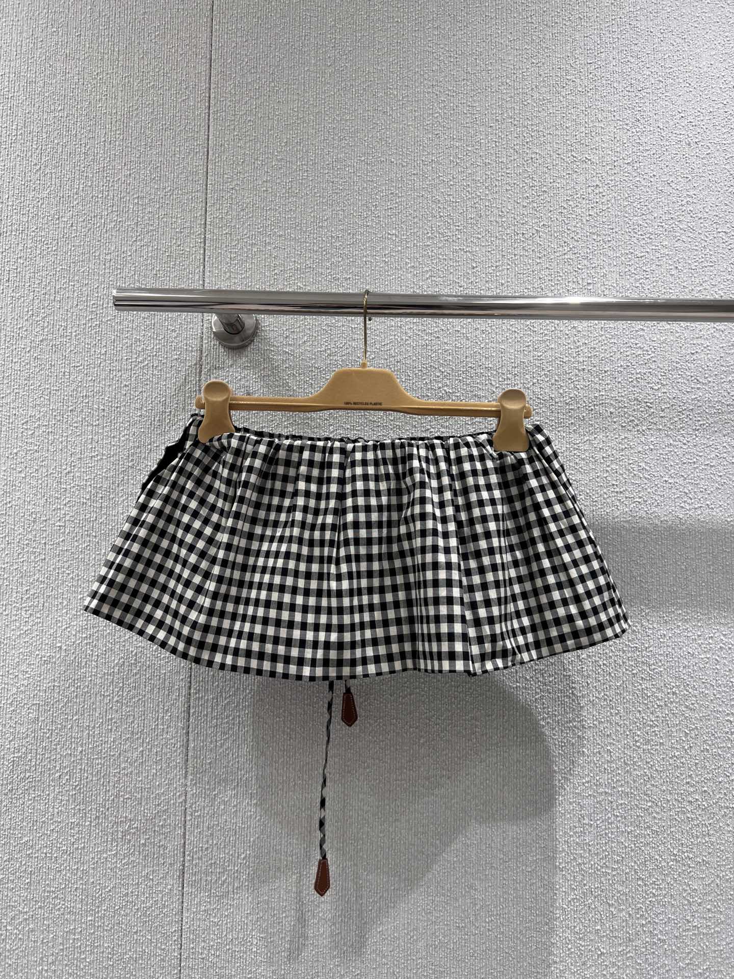 Miu 25ss skirt