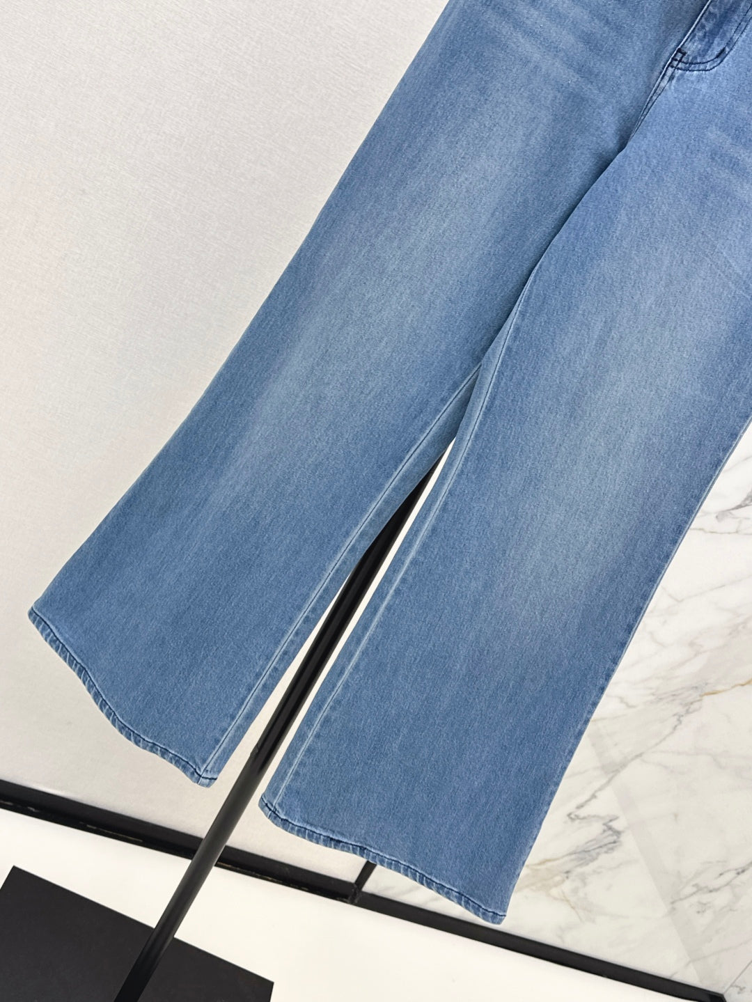 Loe 25ss belt jeans