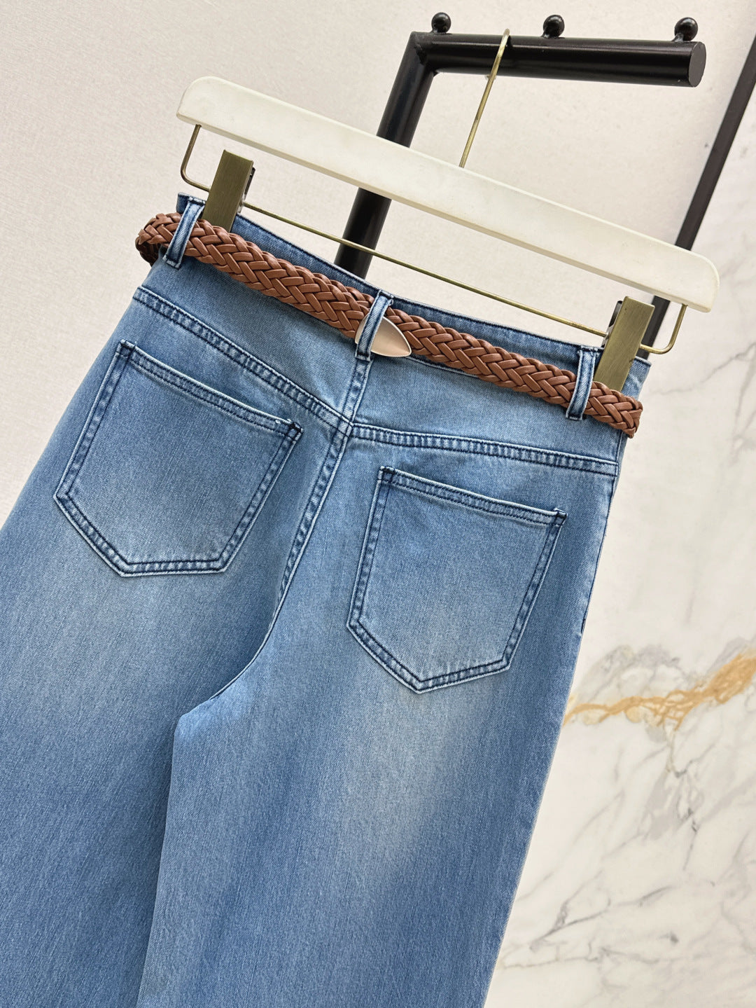 Loe 25ss belt jeans