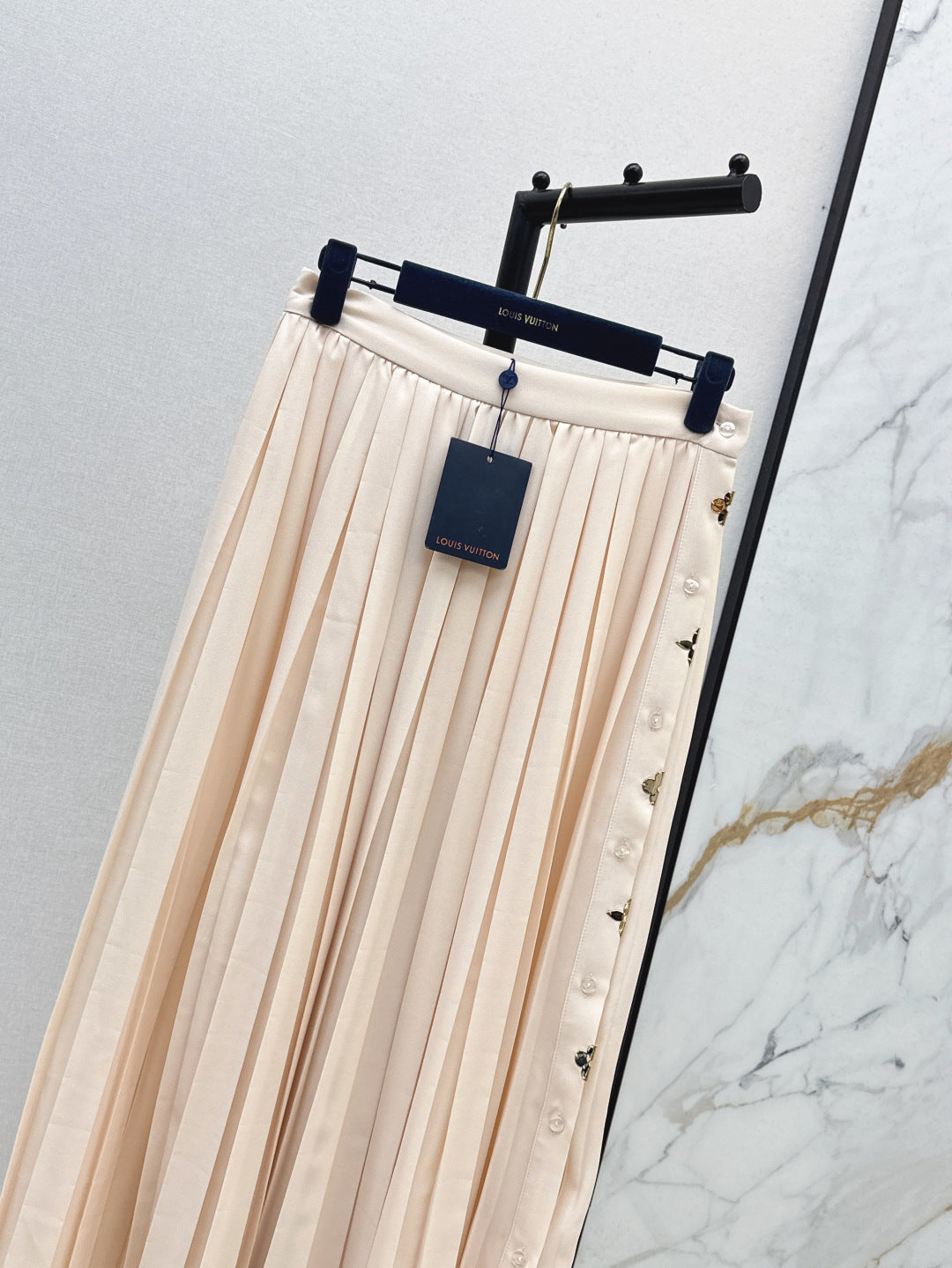 Louis 25fw pleated skirt