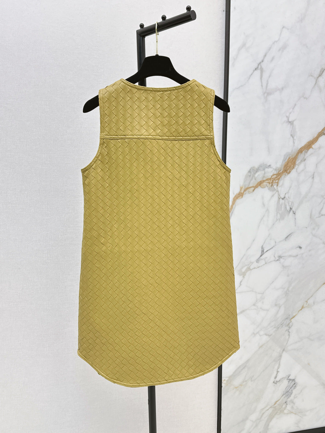 Bottega 25ss sleeveless leather jacket
