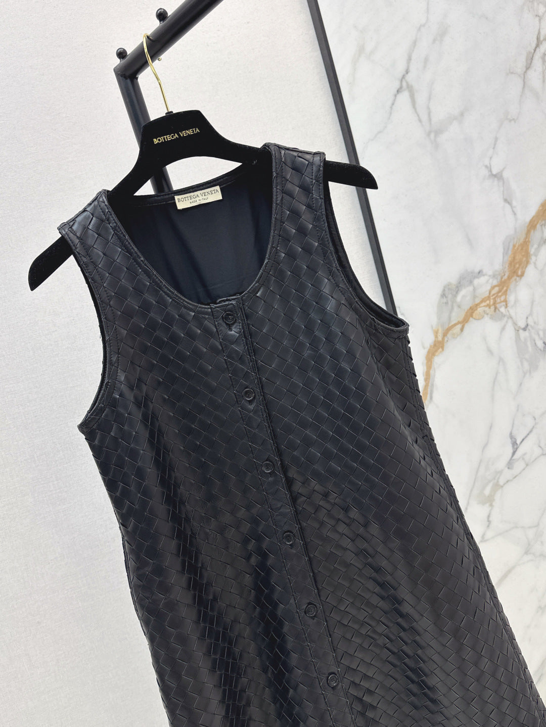 Bottega 25ss sleeveless leather jacket
