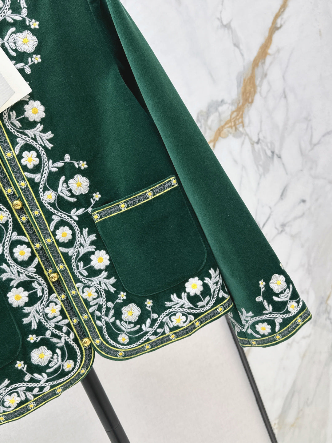 Celi 25fw embroidered jacket