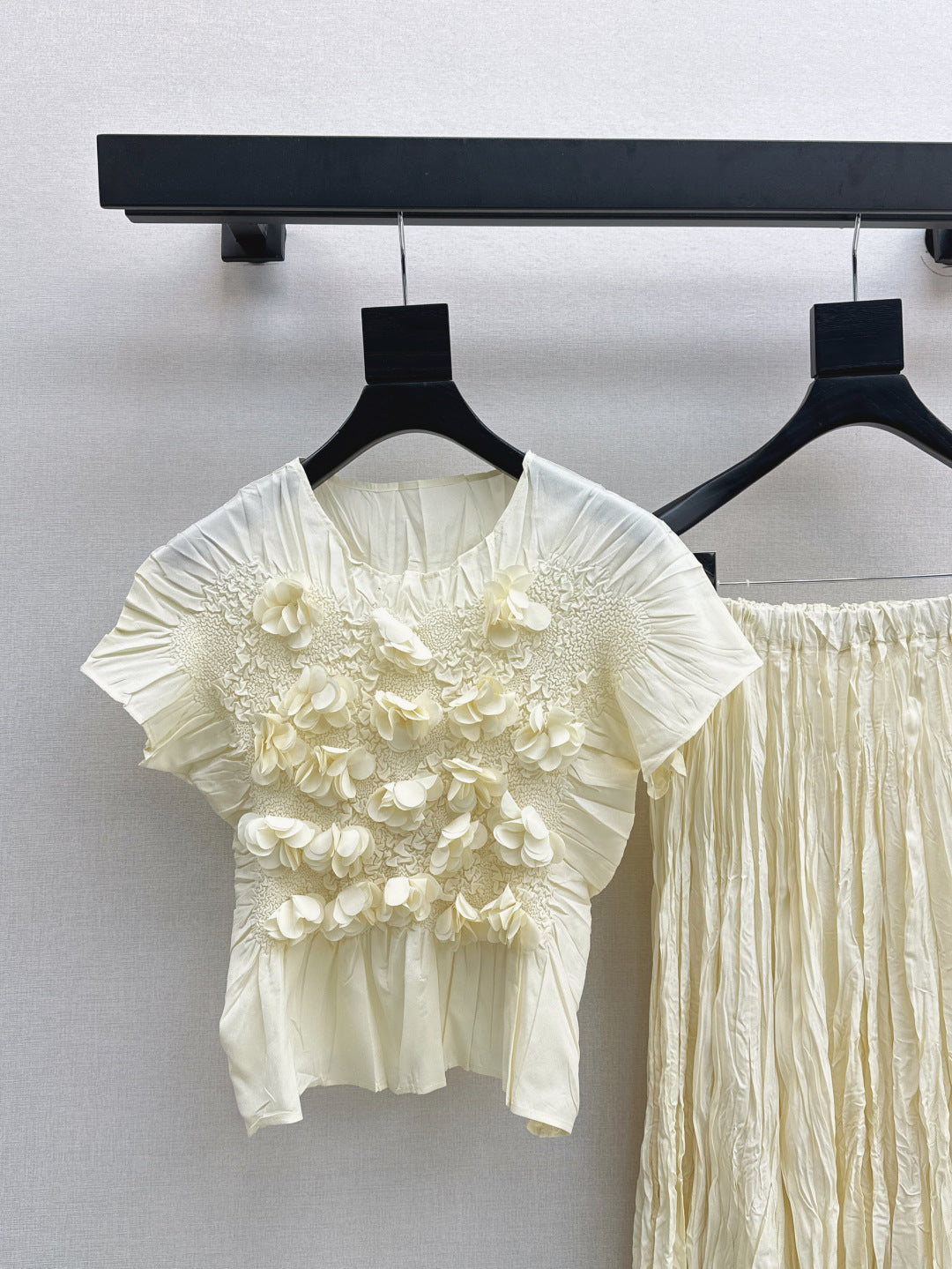 25ss tee skirt set